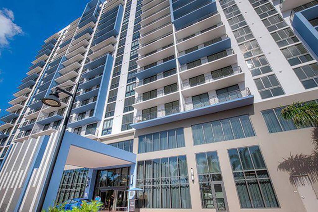 Luxury Studio Apartment in Downtown Doral