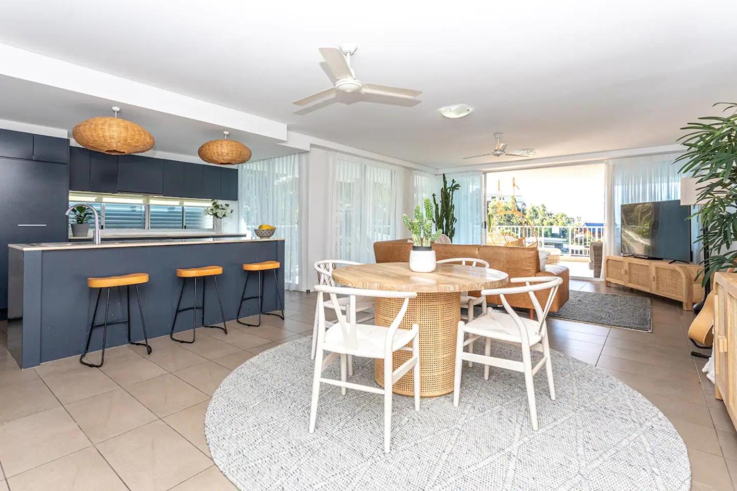 Whitsunday view BOHO apartment in Airlie Beach