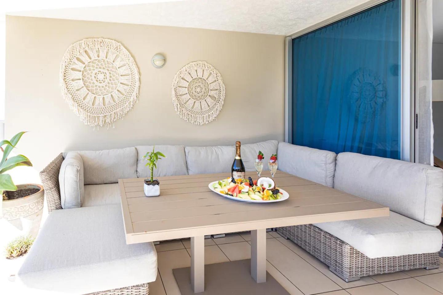 Whitsunday view BOHO apartment in Airlie Beach