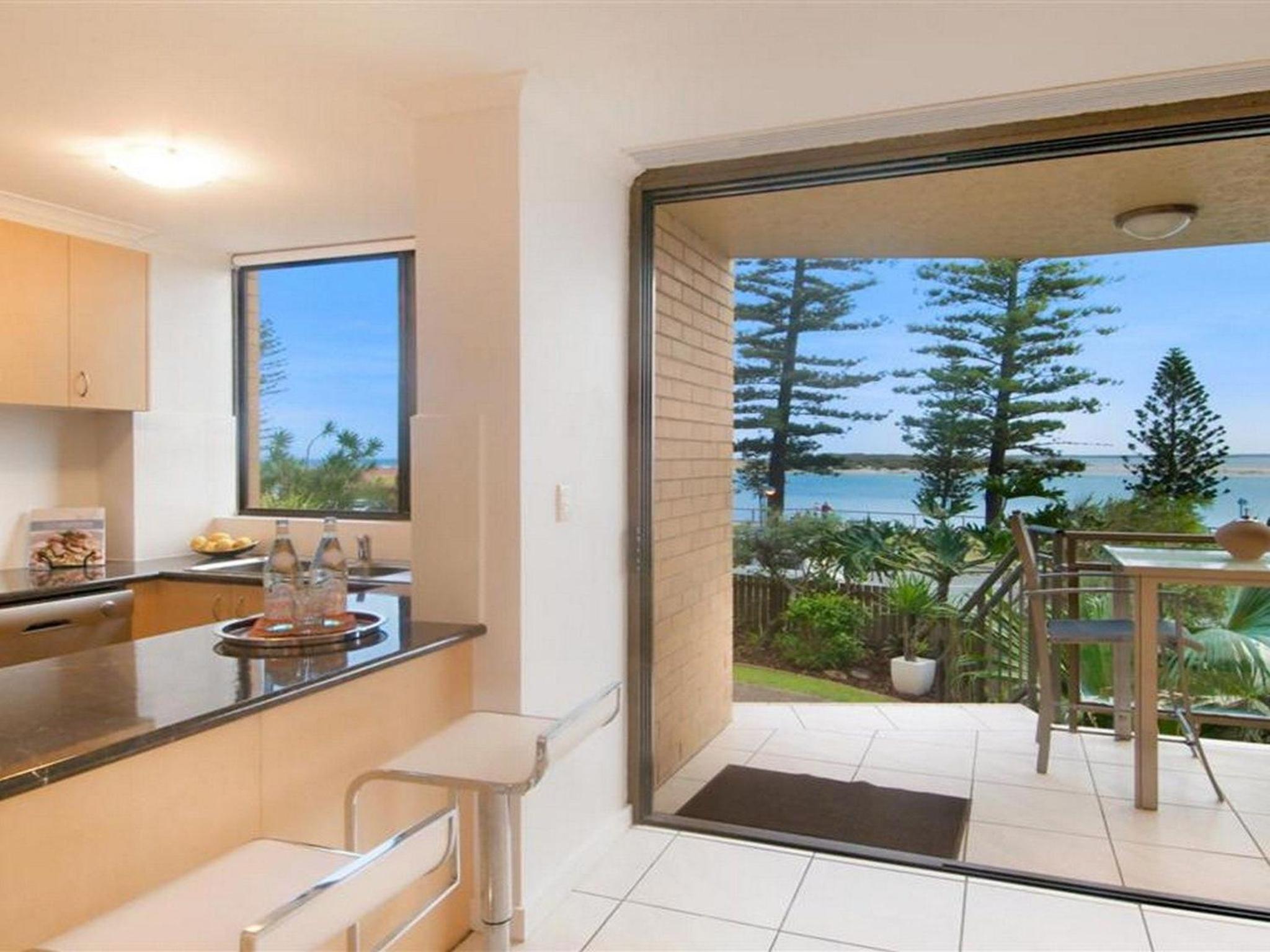 Caloundra Vacations - Allamanda U2 Awesome Location - Property Image 13