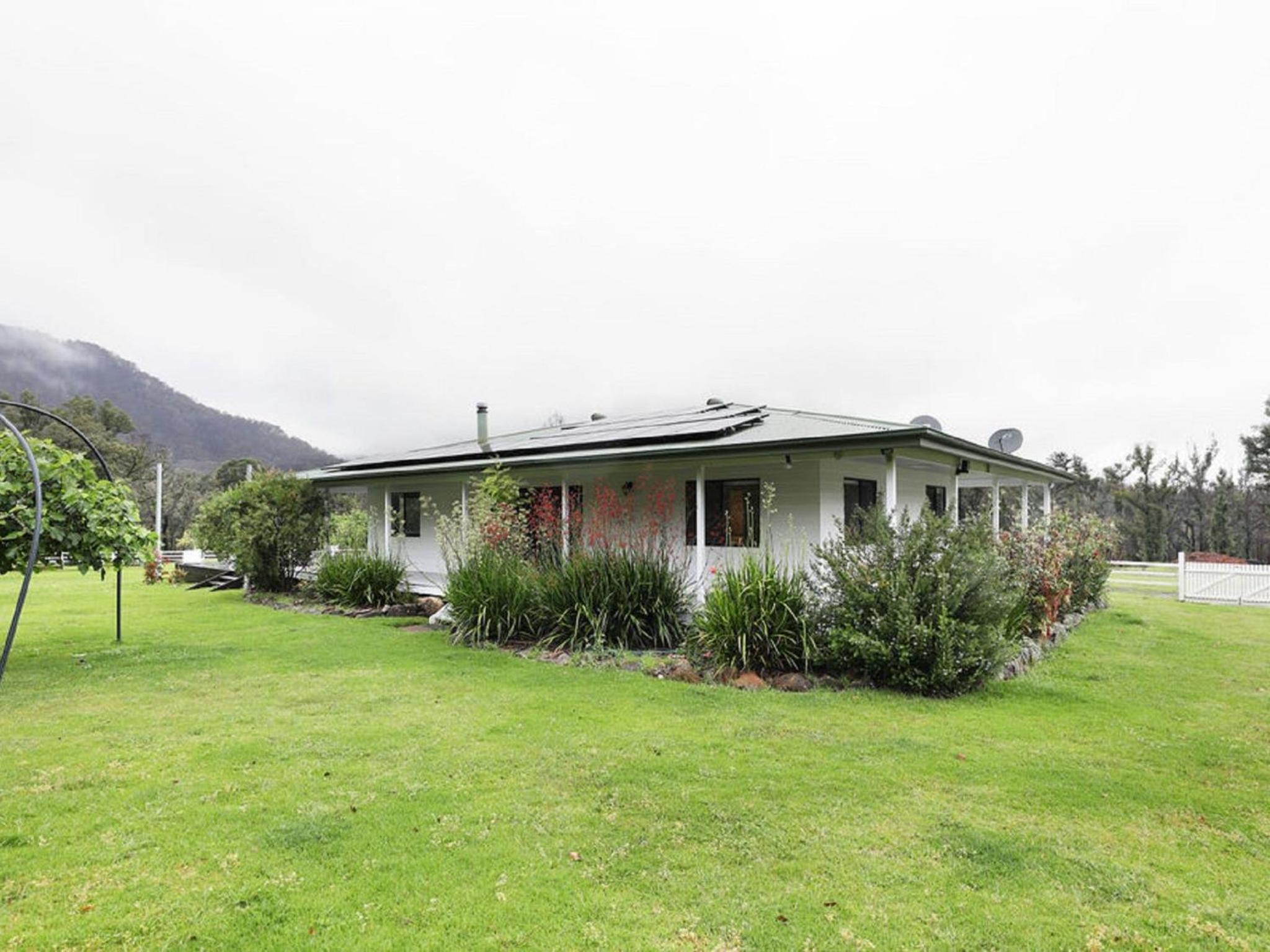 The Hamilton Kangaroo Valley
