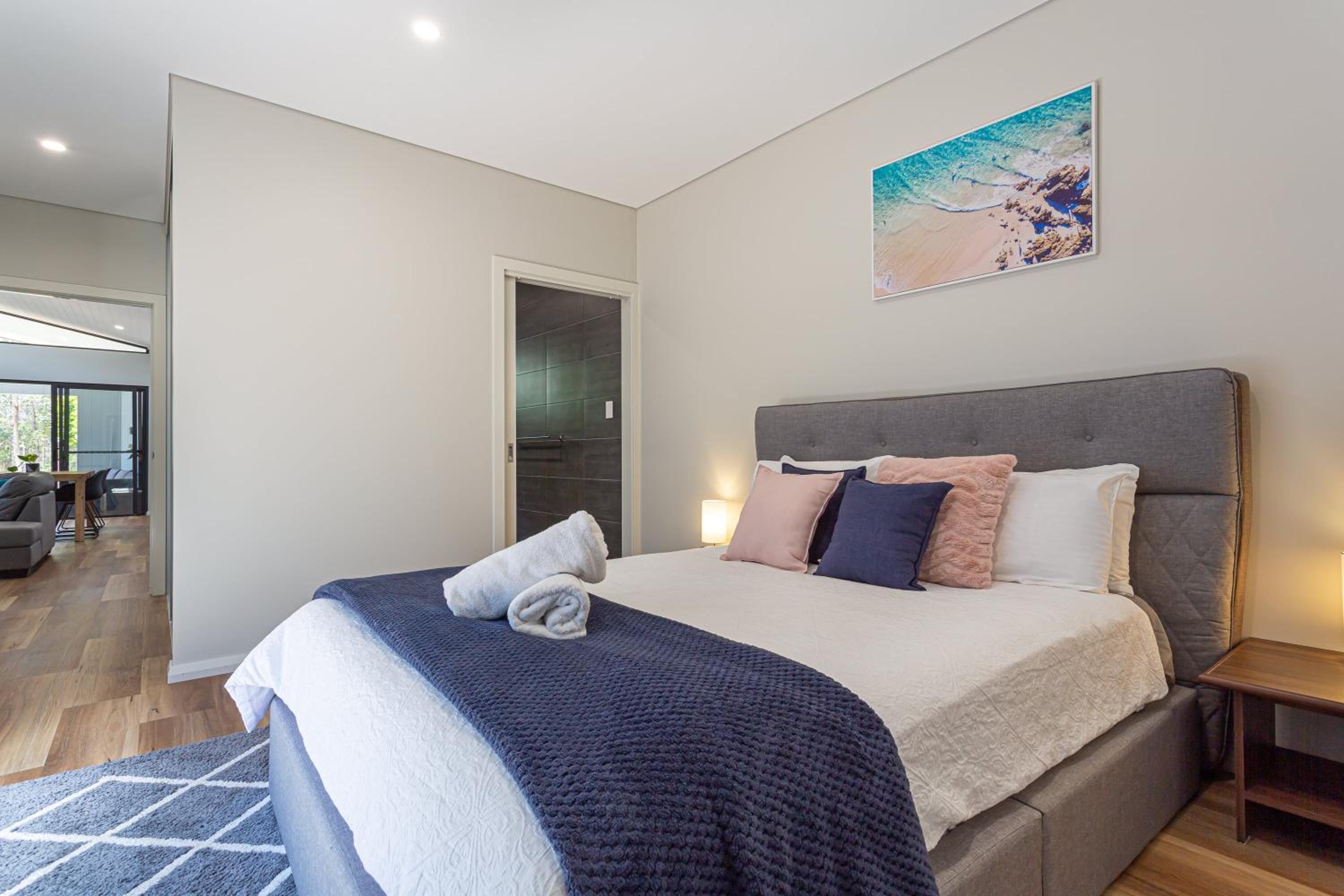 Forest Getaway - walk to Margaret River town - NEW