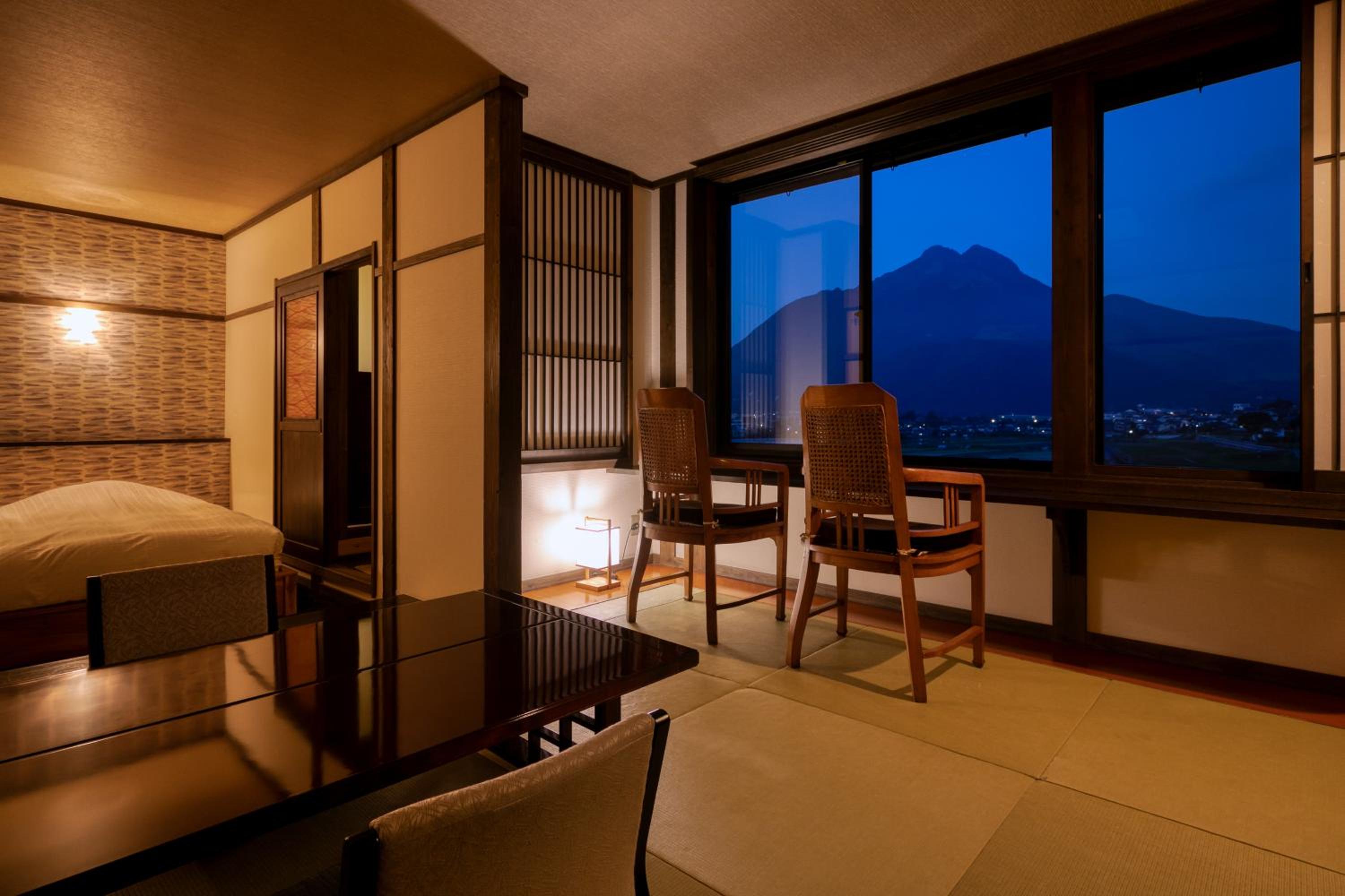 Yufuin Onsen Toshoan