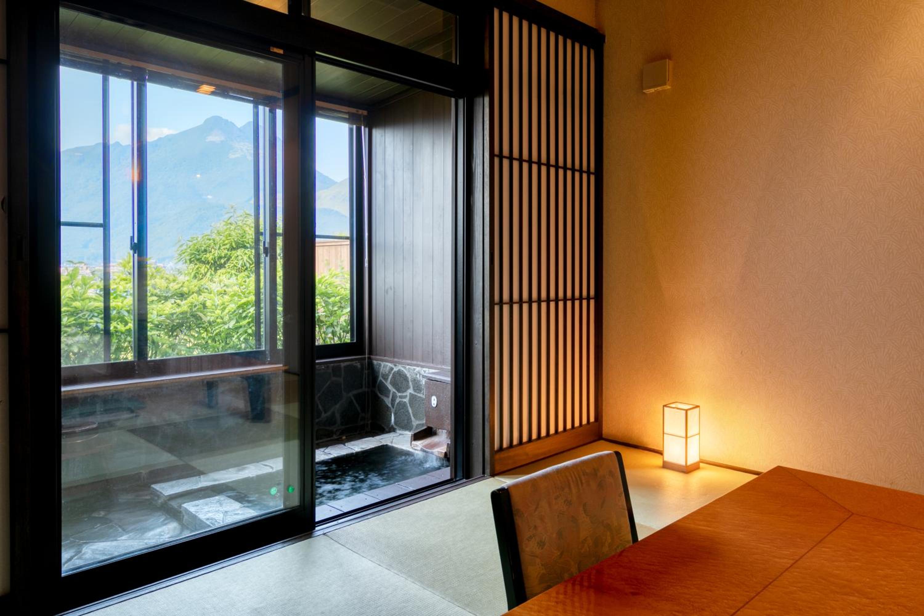 Yufuin Onsen Toshoan