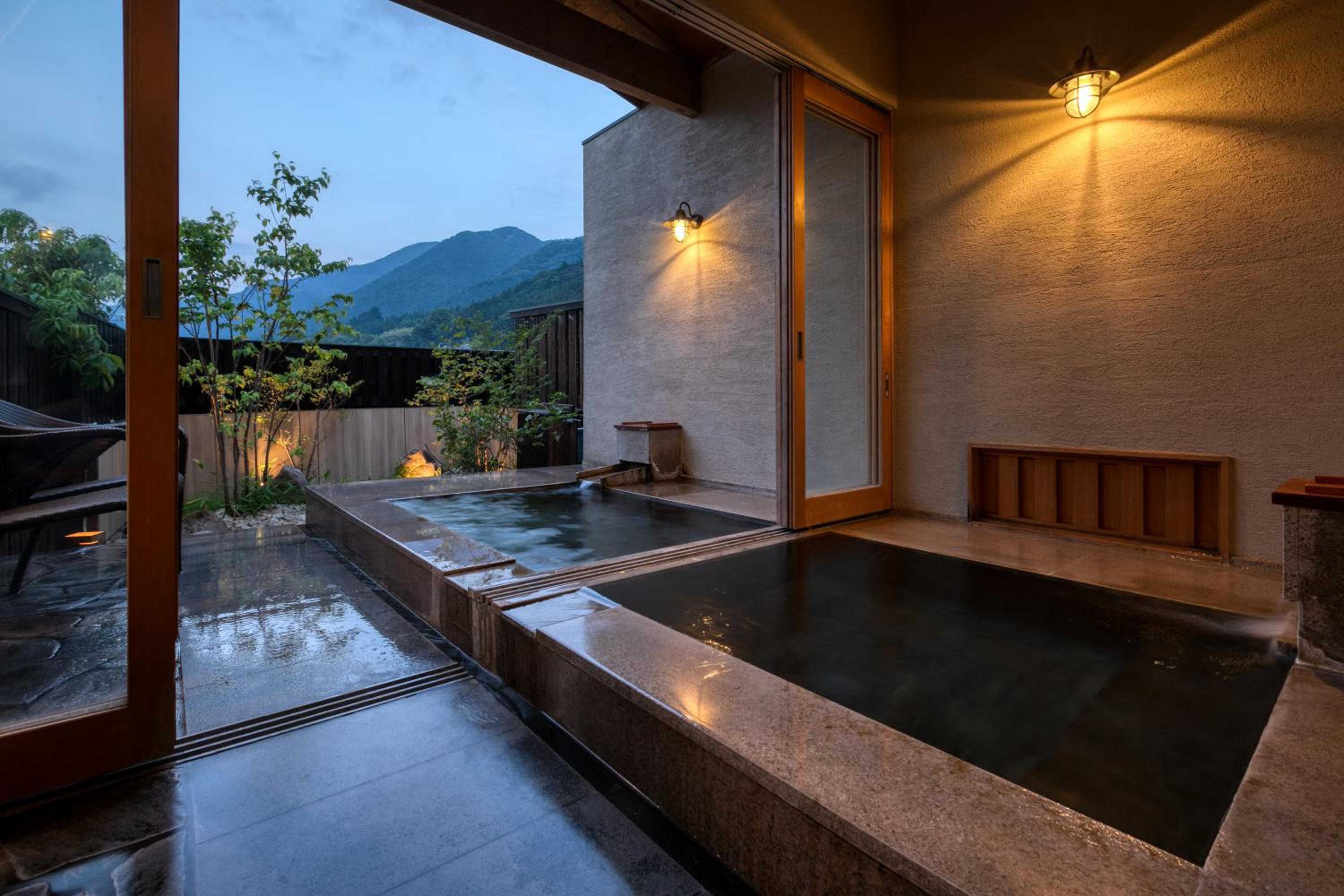 Yufuin Onsen Toshoan