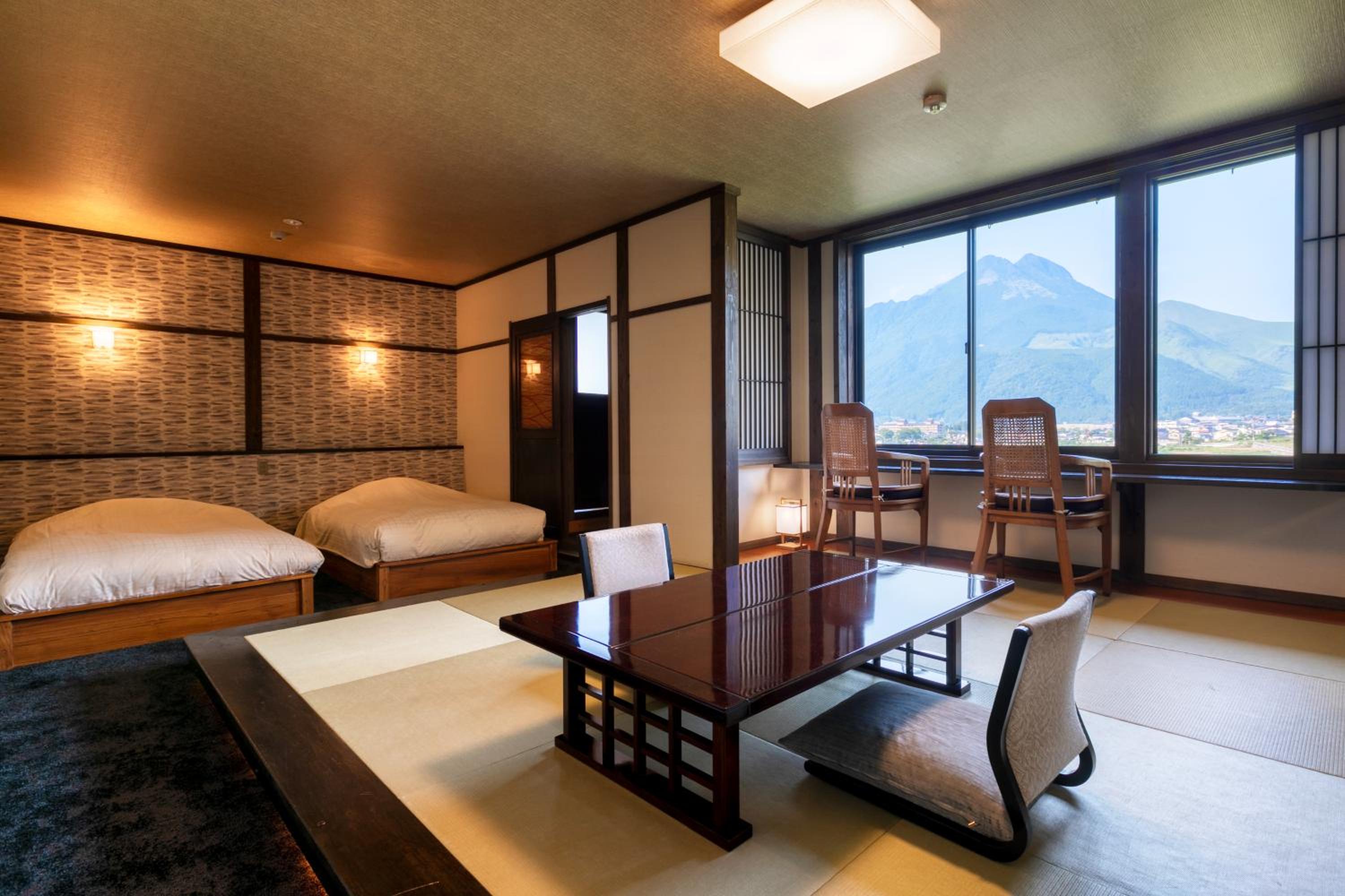 Yufuin Onsen Toshoan