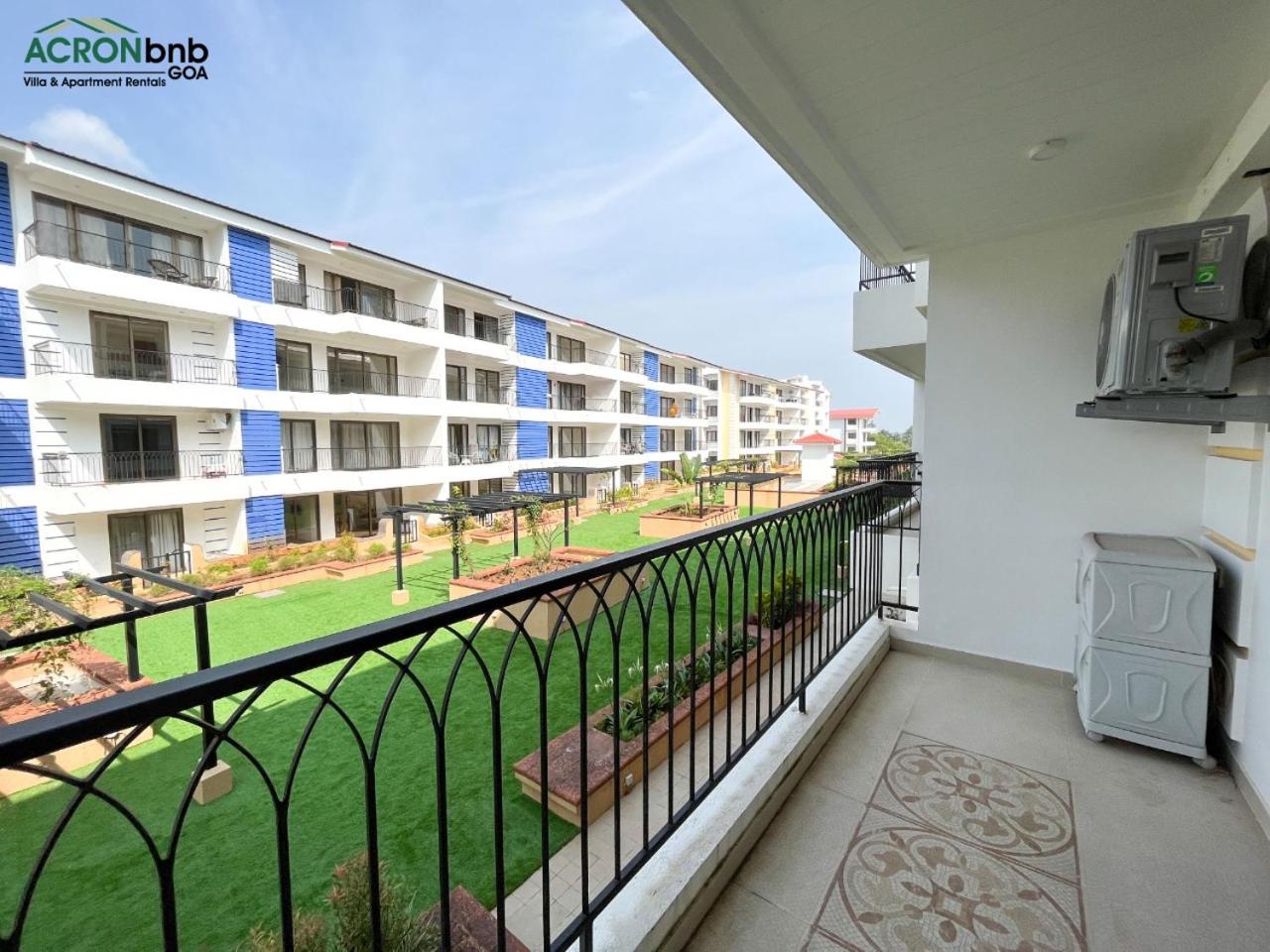 Acron Seawind Baga Arpora view 4