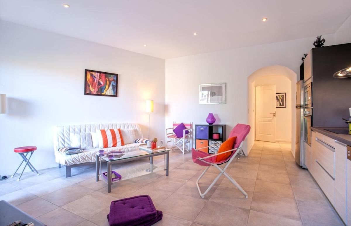 Casa Estel - Blue apartment in downtown of Erbalunga view 5