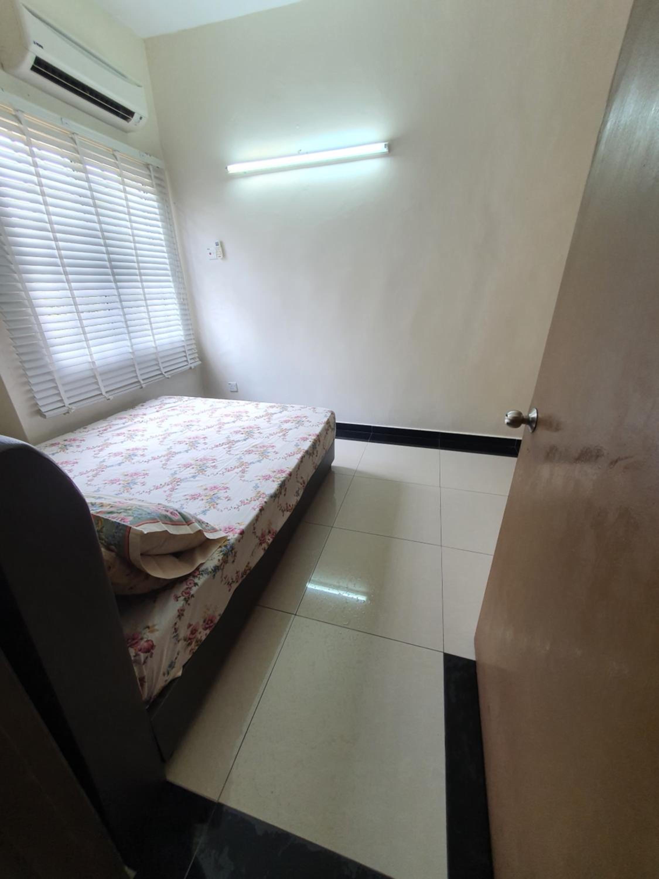 Little Sentrio - Apt E-3-8 photo 5