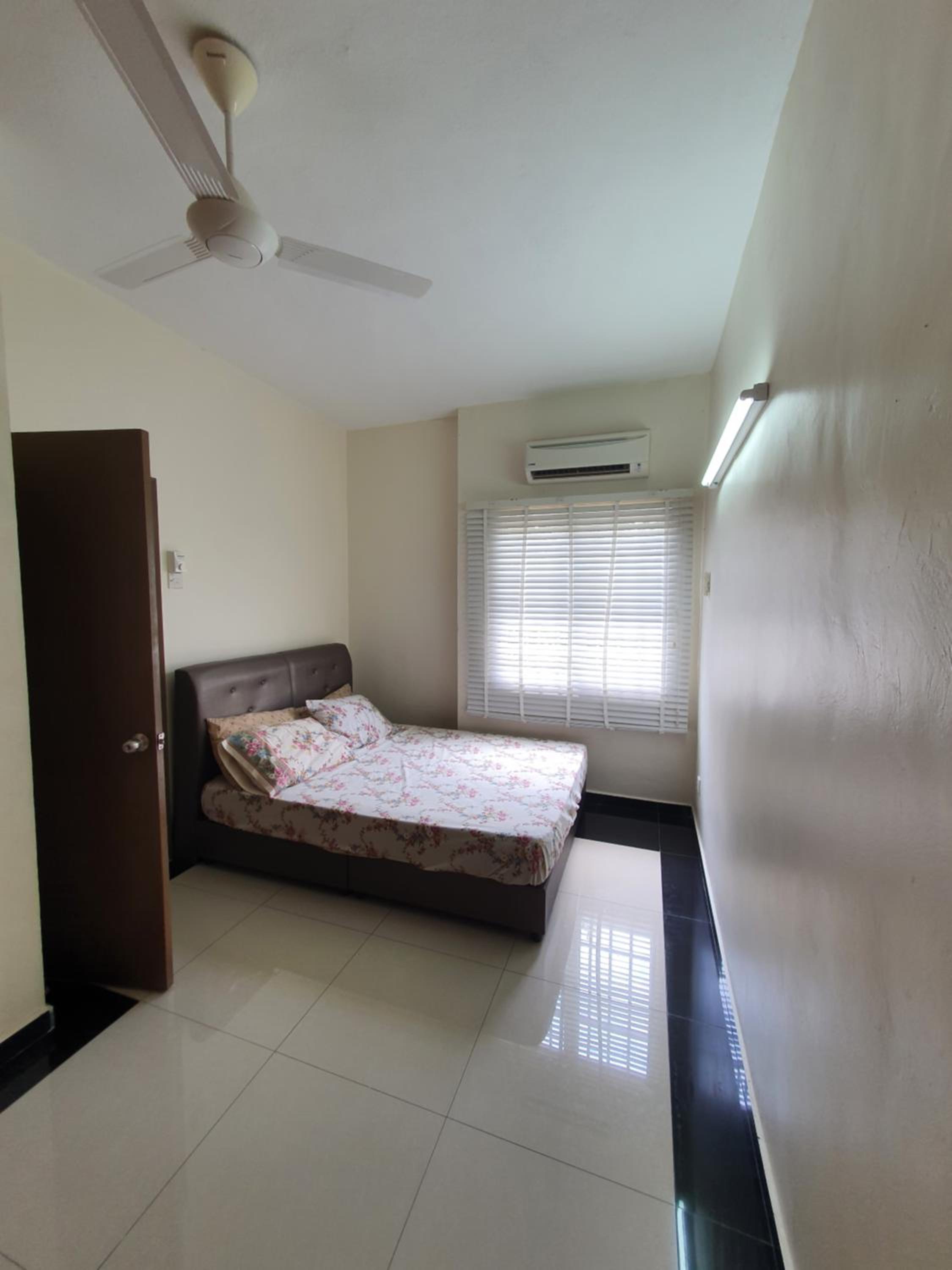 Little Sentrio - Apt E-3-8 photo 6
