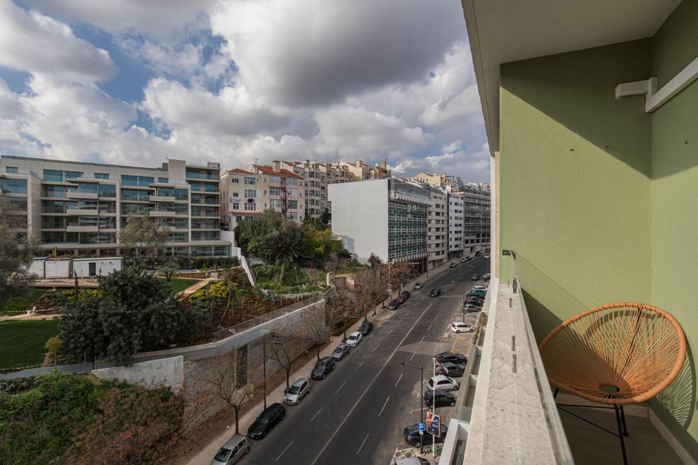 Glamorous Lisbon 2BDR Apartment by LovelyStay view 4