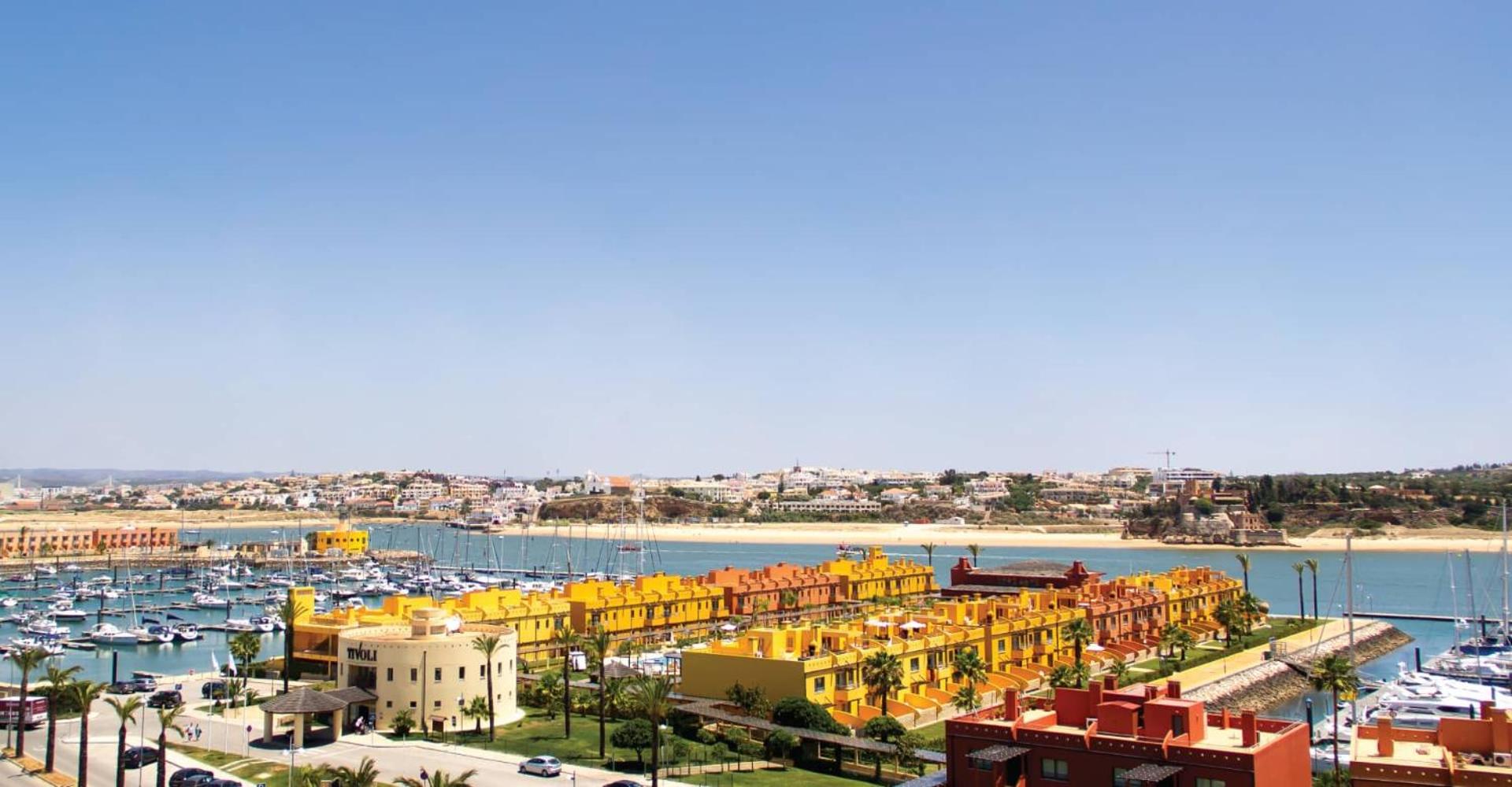 Hotel Luxury Apartment, Marina, Beach & Pool Ii