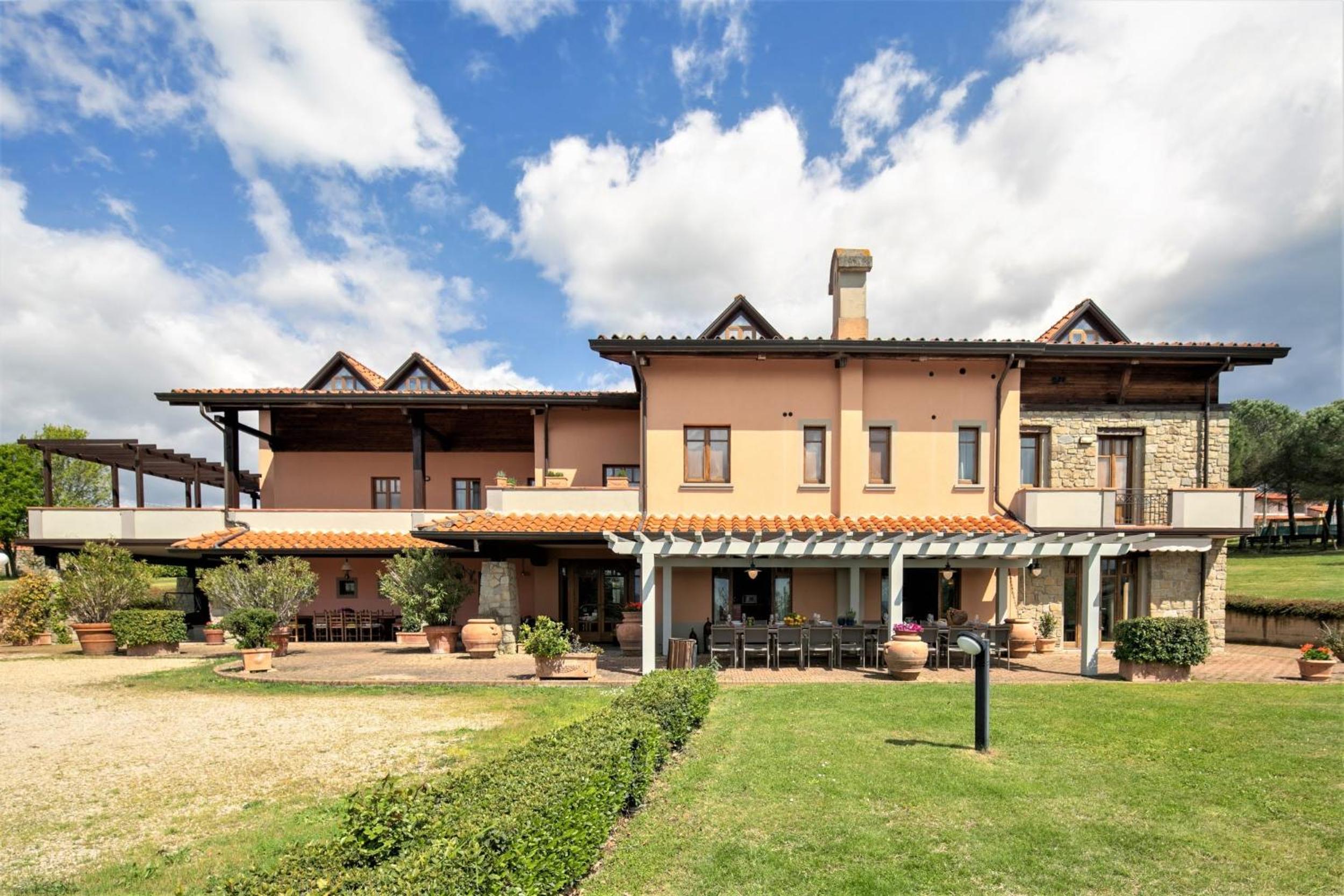 Villa le Greti 16 by VacaVilla view 4