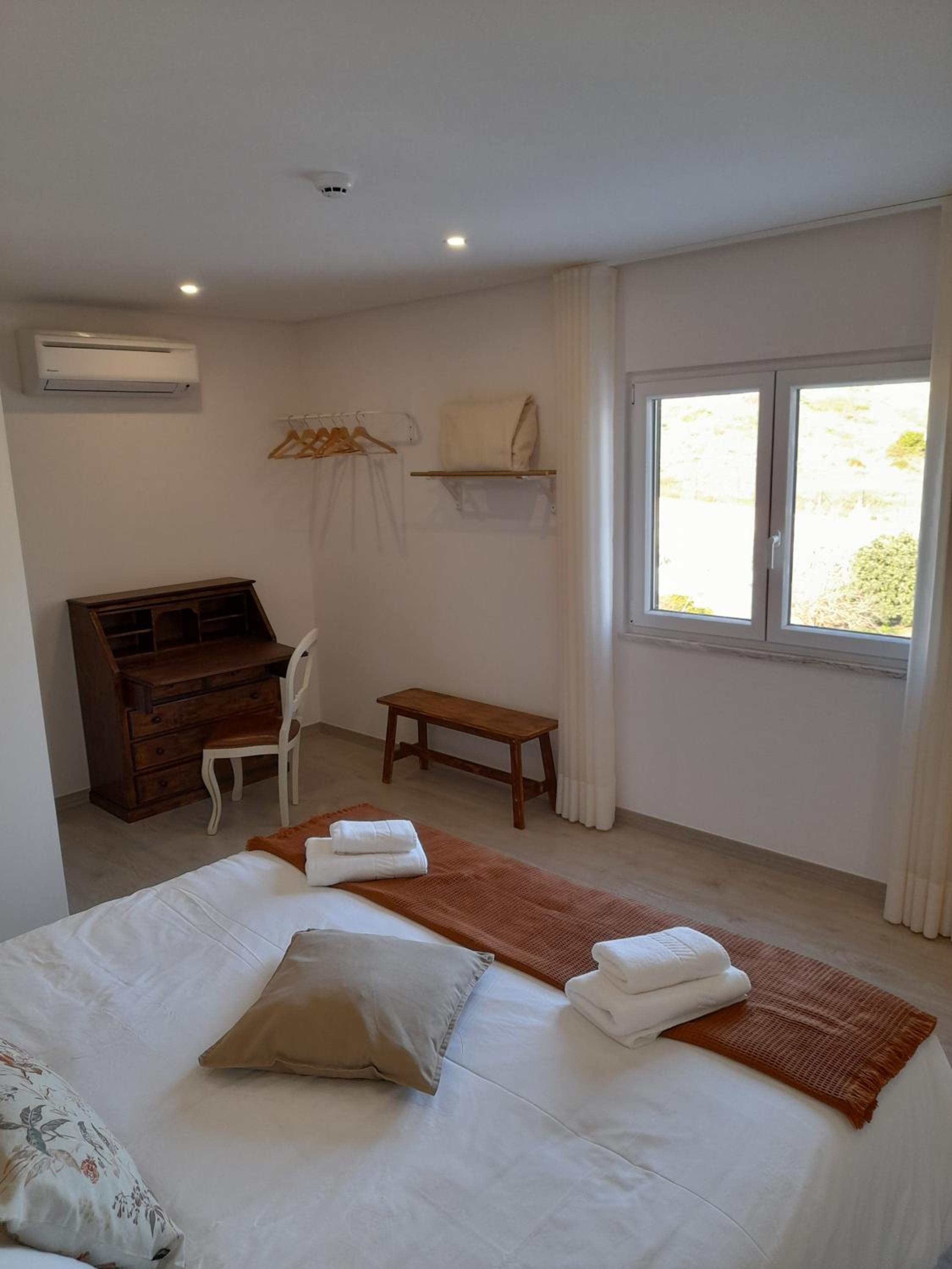 Hall 92 Quartos com WC em moradia com piscina A-das-Lebres Loures