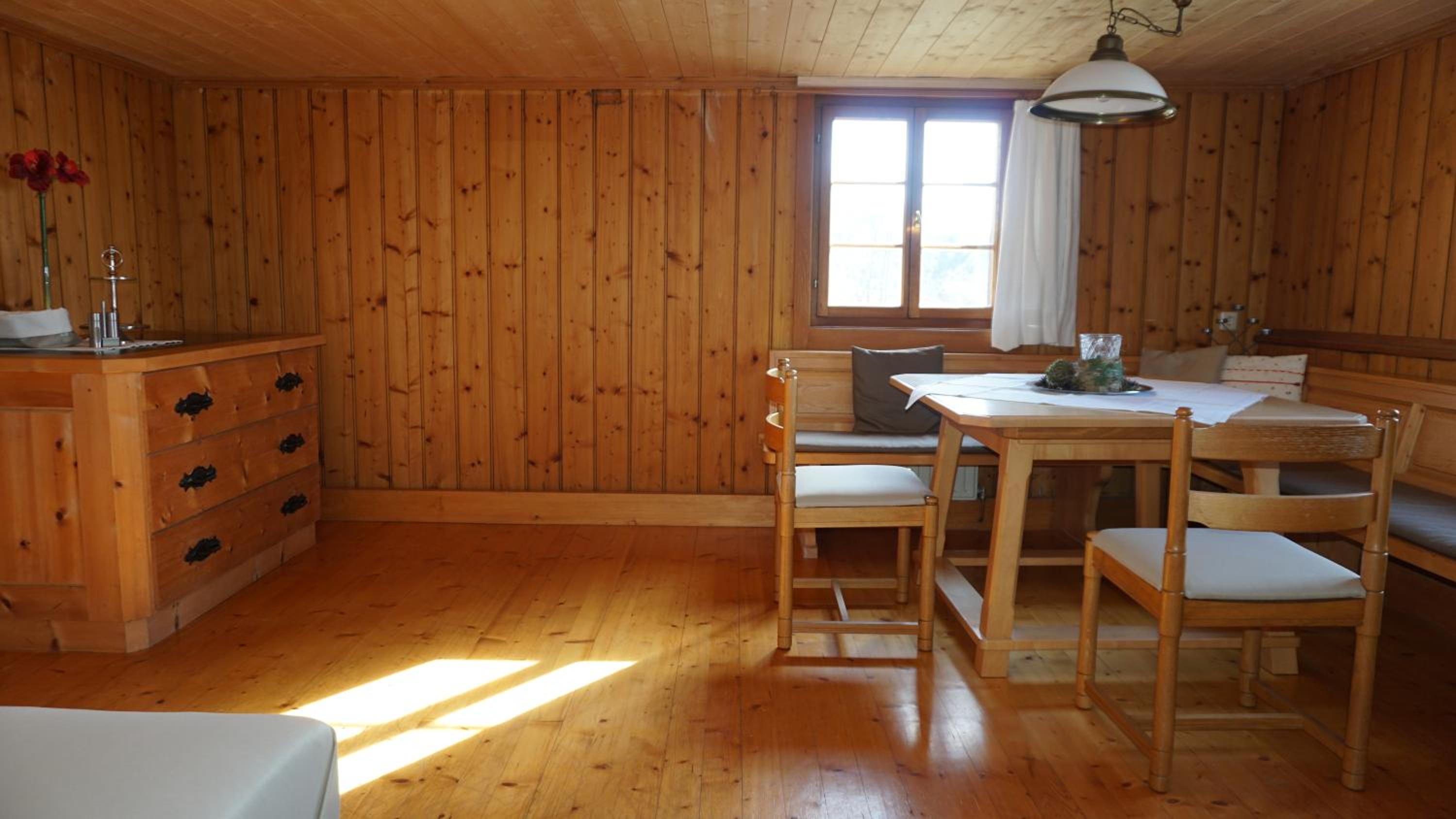 Bauernhaus am Pfänderhang mit Seeblick