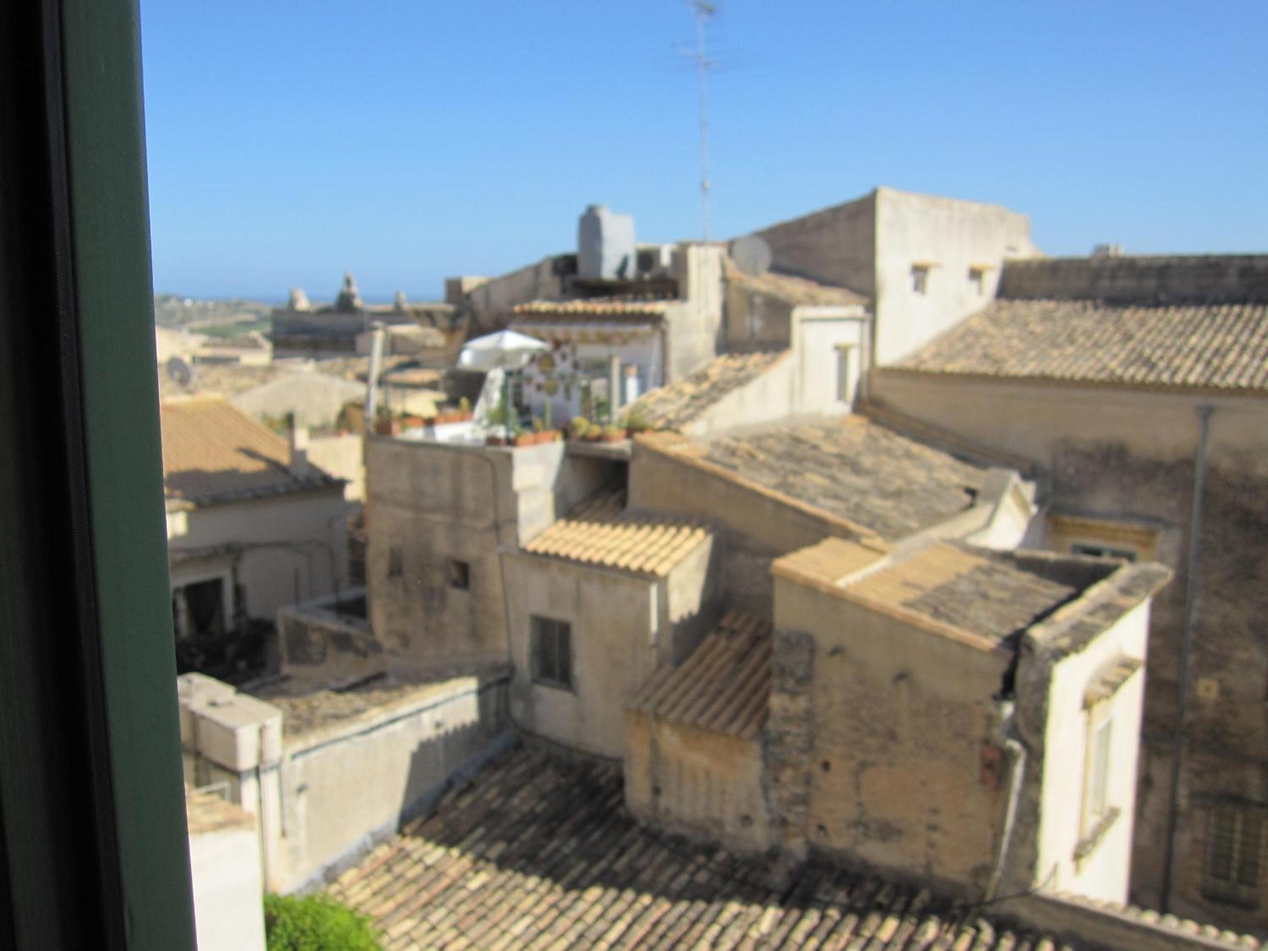 Photo 44