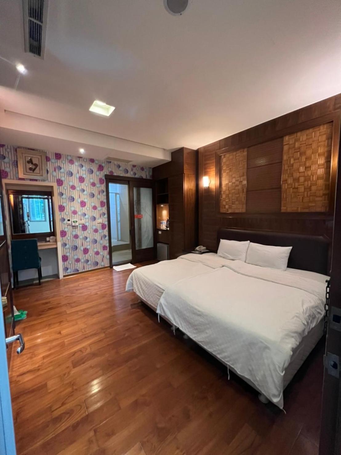 Charming Motel