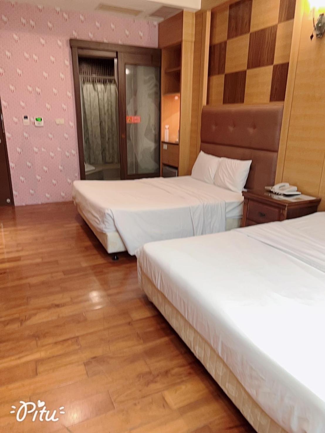 Charming Motel
