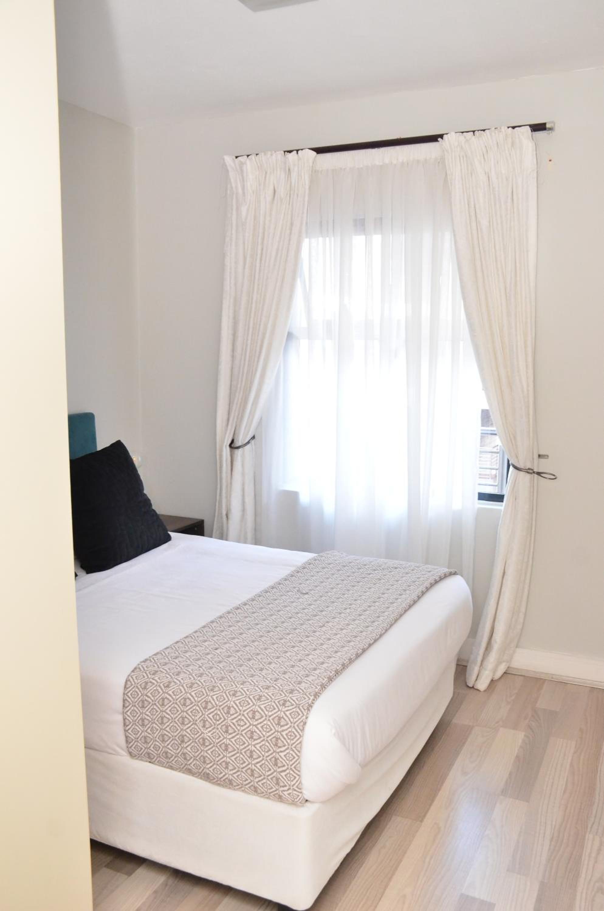 The Cube Apartments, Unit 34 on De La Rey Road
