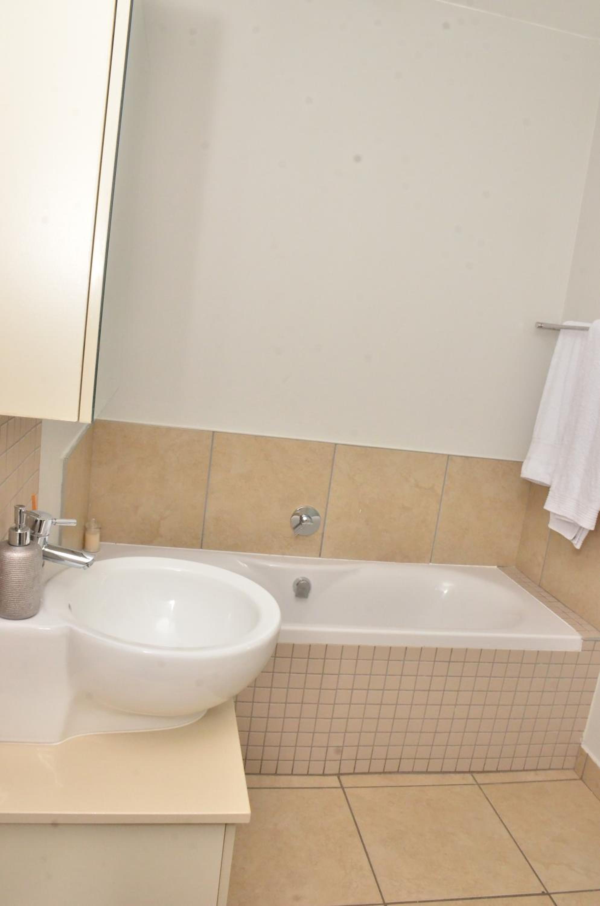 The Cube Apartments, Unit 34 on De La Rey Road