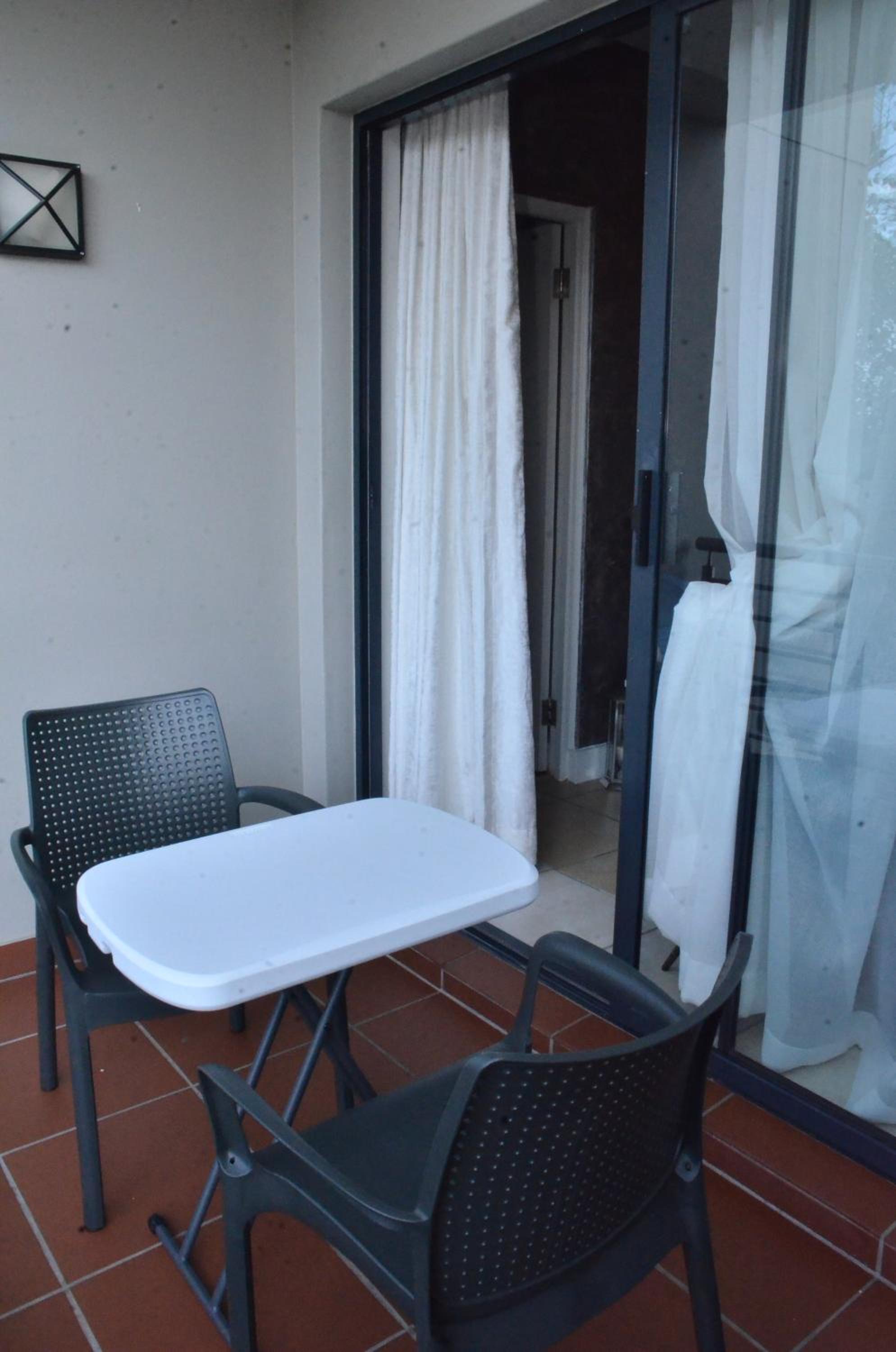 The Cube Apartments, Unit 34 on De La Rey Road