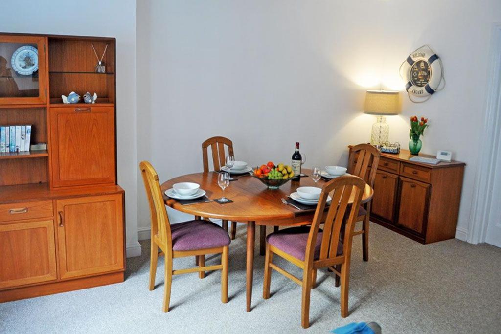Bayards - Pet Friendly, Central Dartmouth view 3