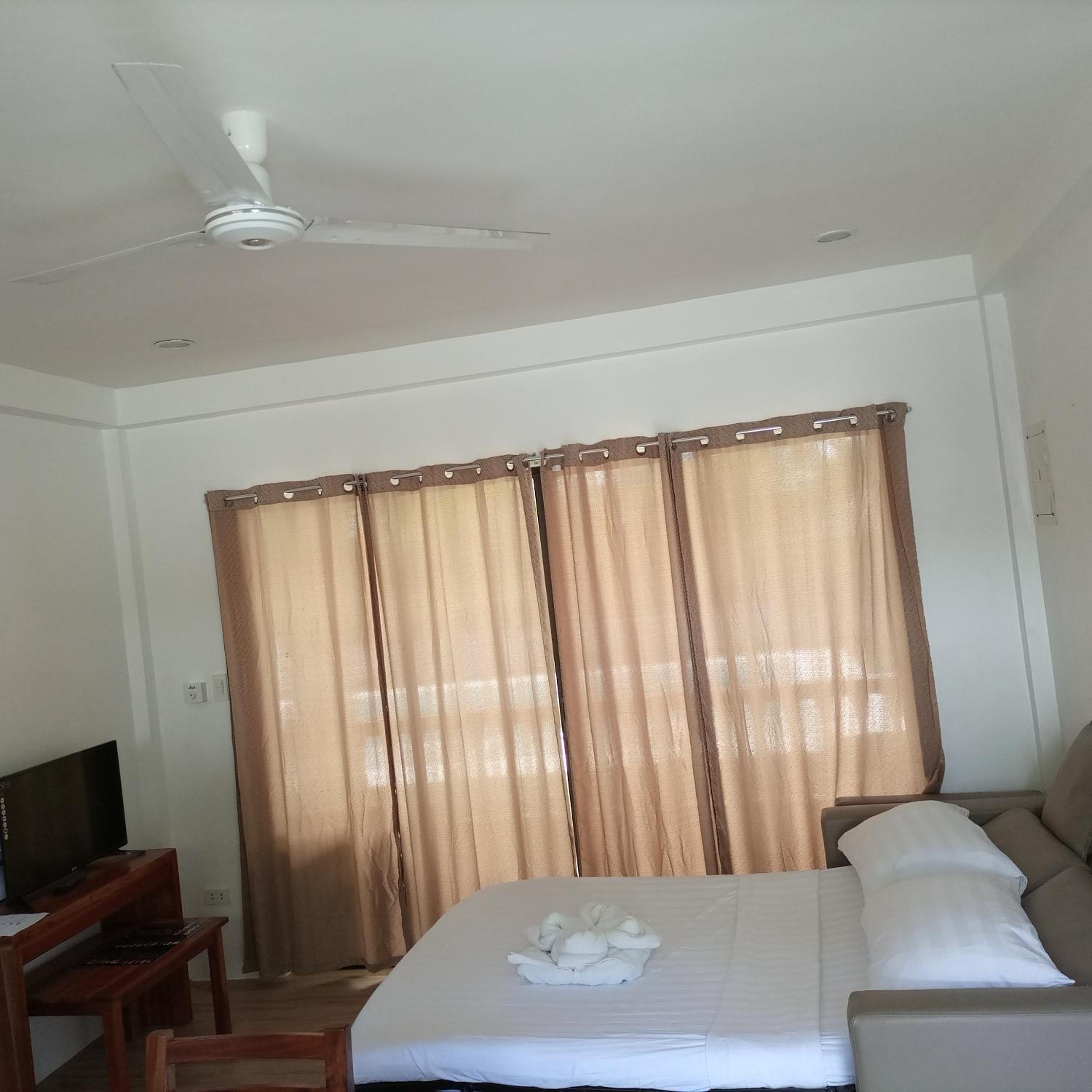 Photo 18