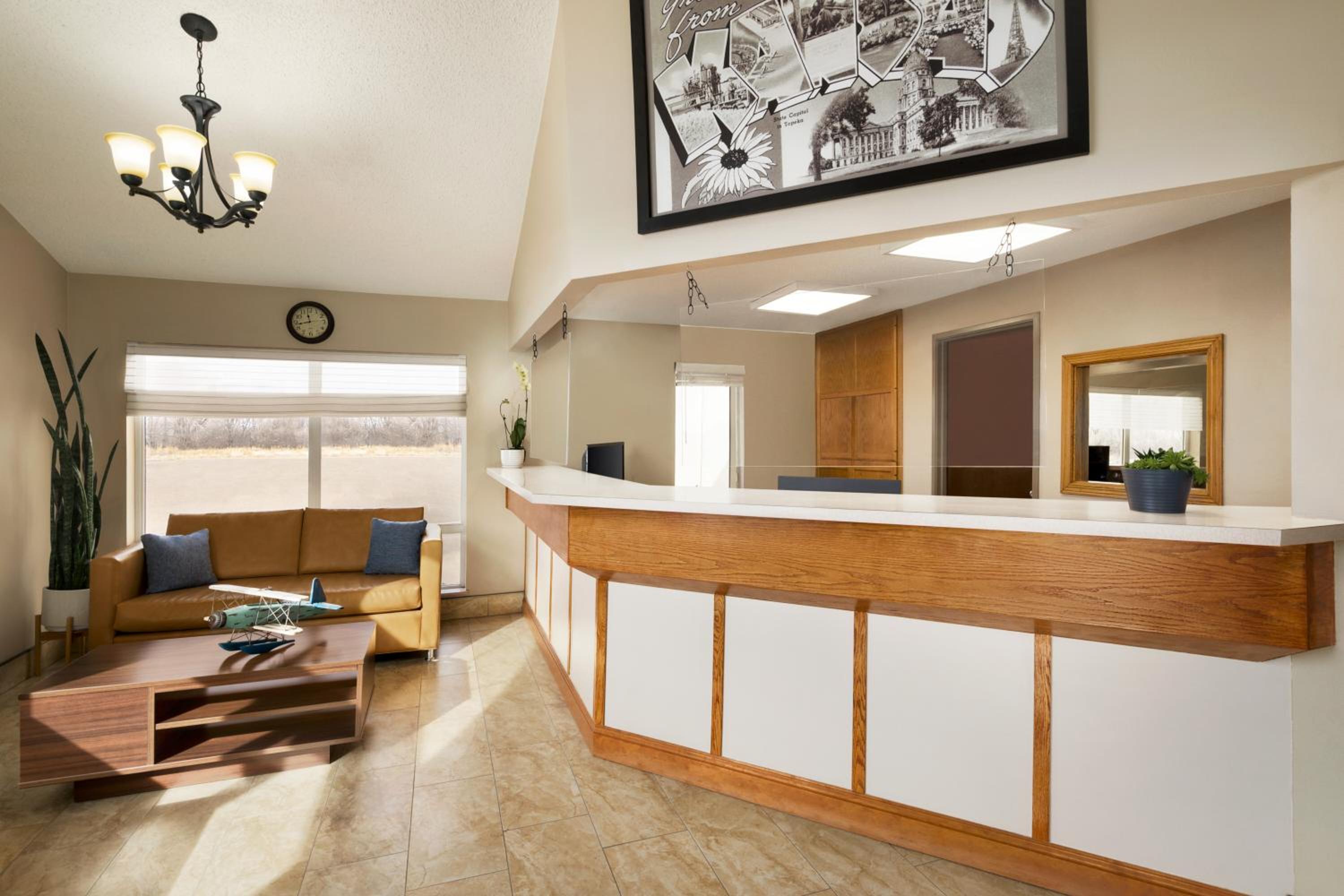 Liberal Vacations - Super 8 by Wyndham Liberal KS - Property Image 28