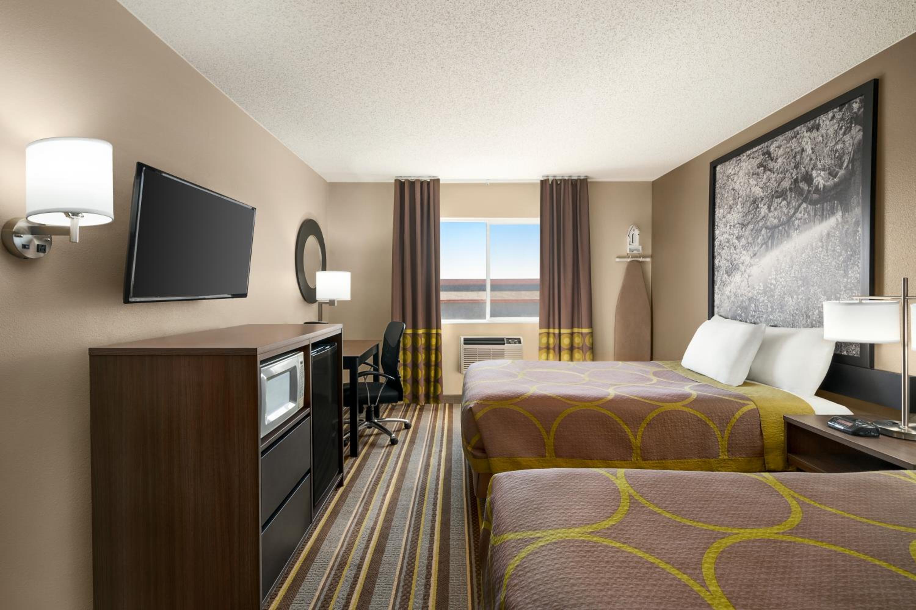 Liberal Vacations - Super 8 by Wyndham Liberal KS - Property Image 40