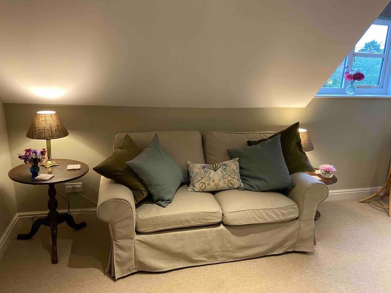 Cosy Rural Retreat Sleeps 3 & PetFriendly view 4