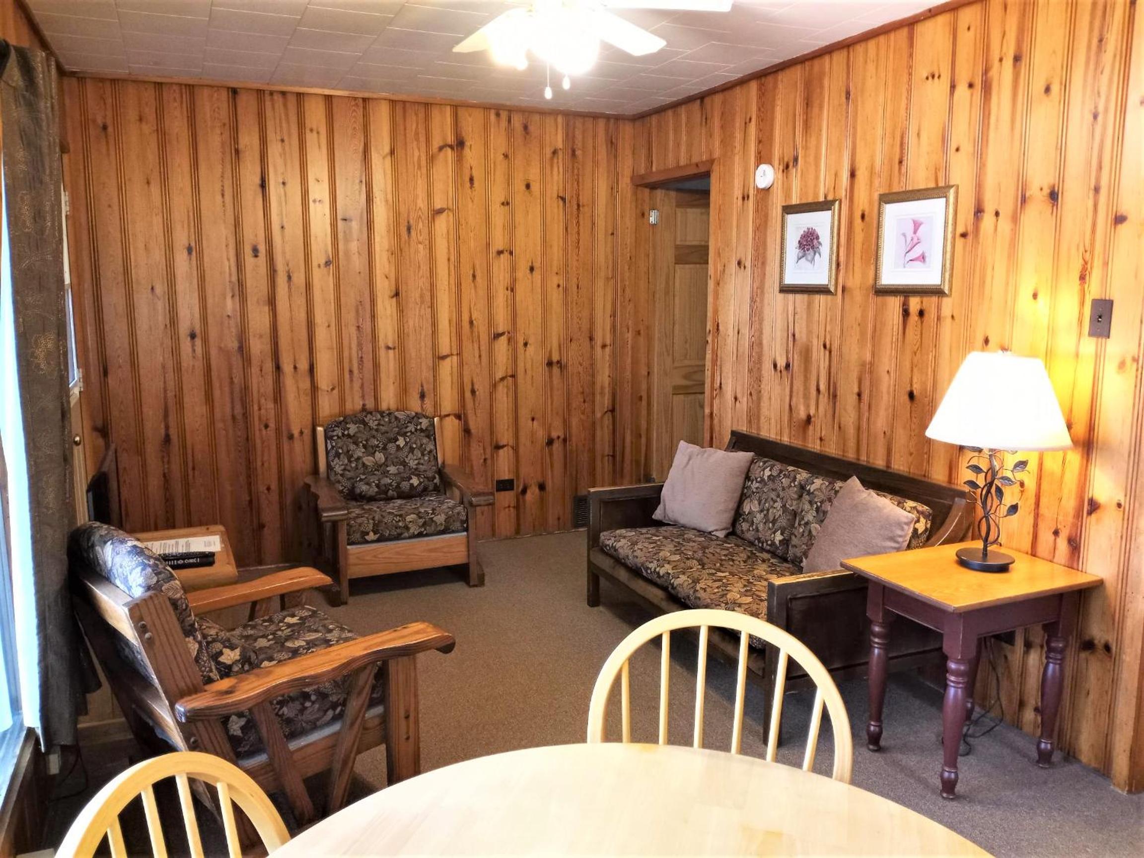 Logging Chain Lodge Cottage Resort