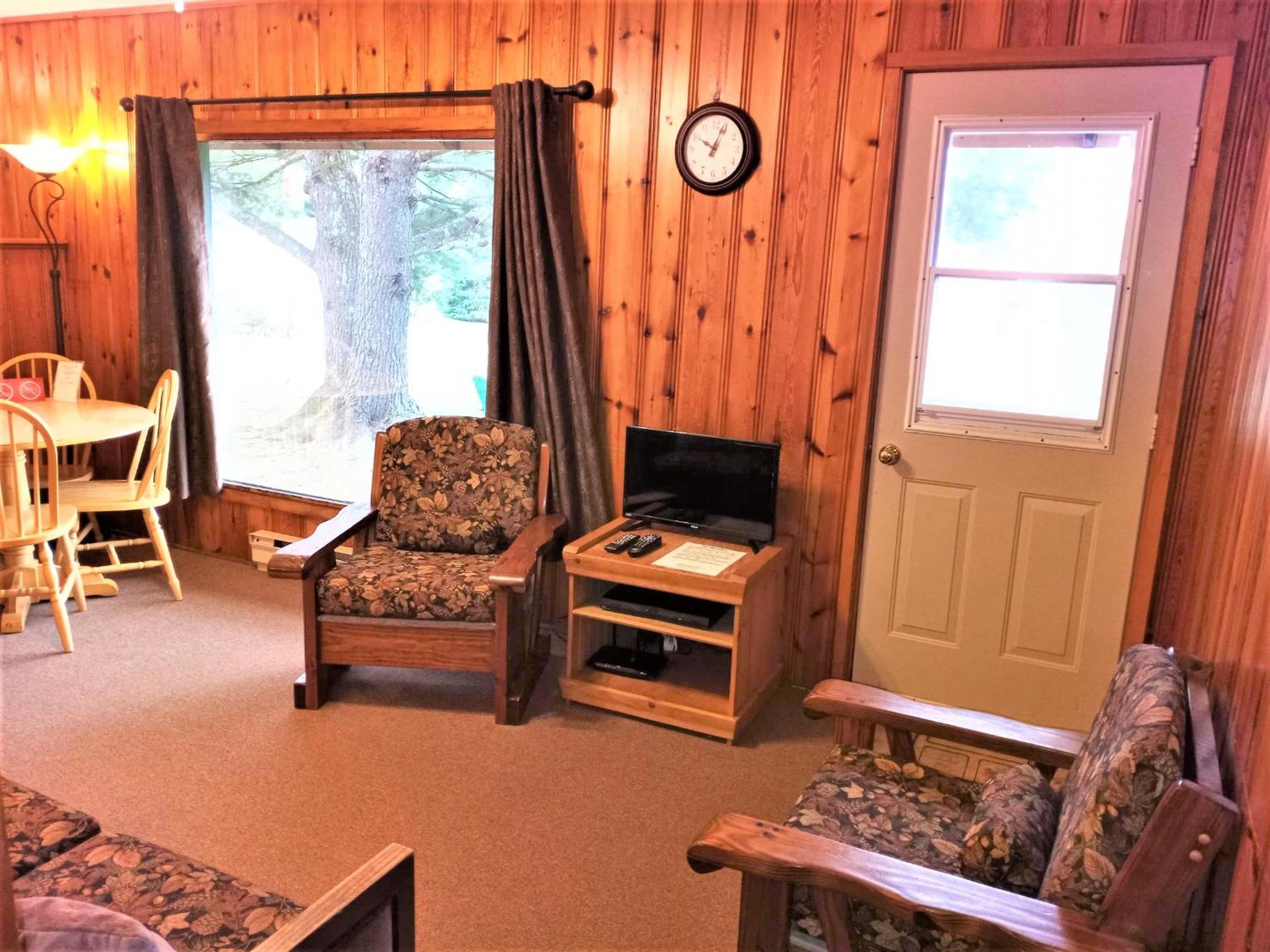 Logging Chain Lodge Cottage Resort