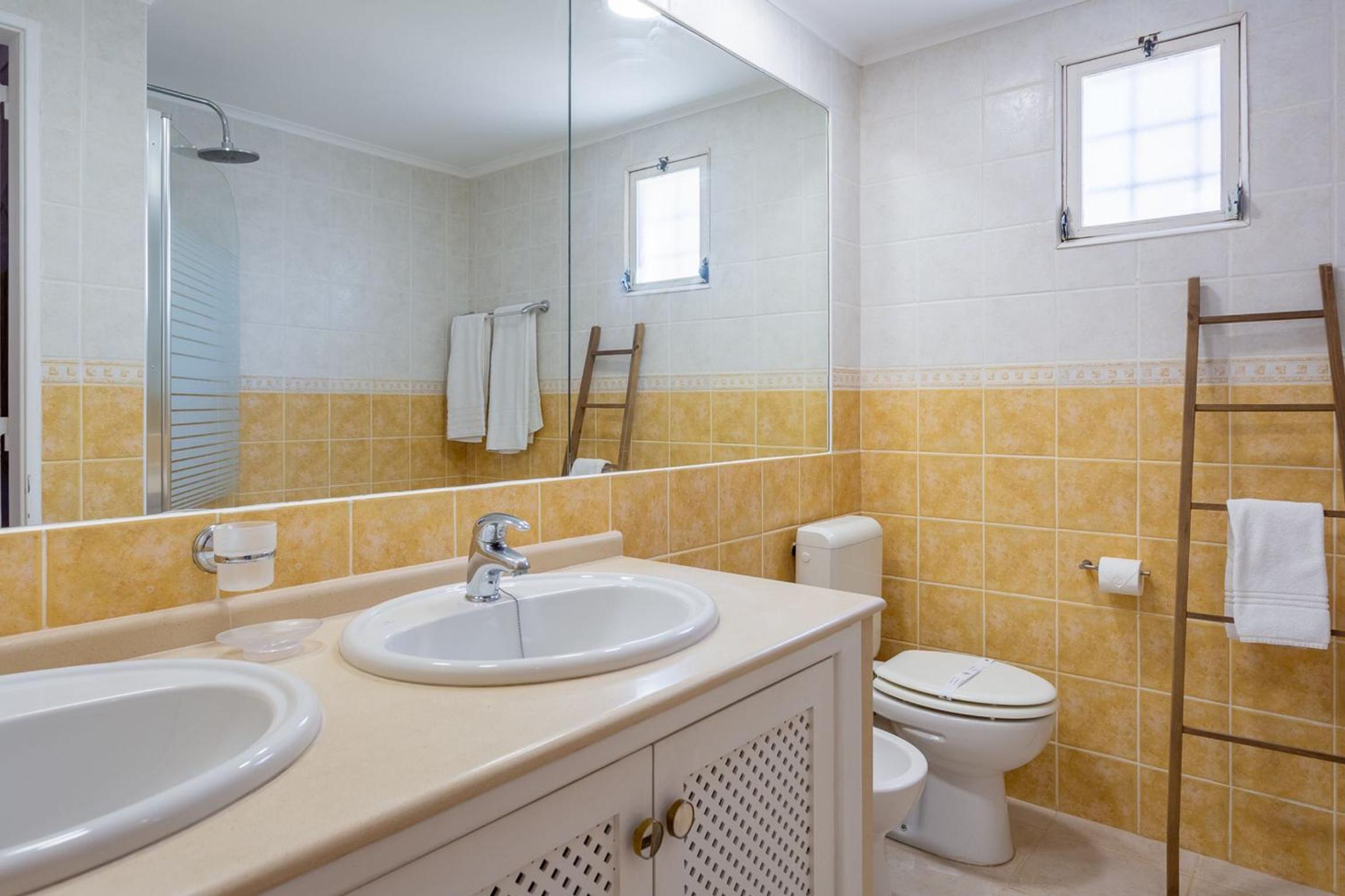 Gorgeous 2BDR Apartment W/Patio & Pool by LovelyStay view 3