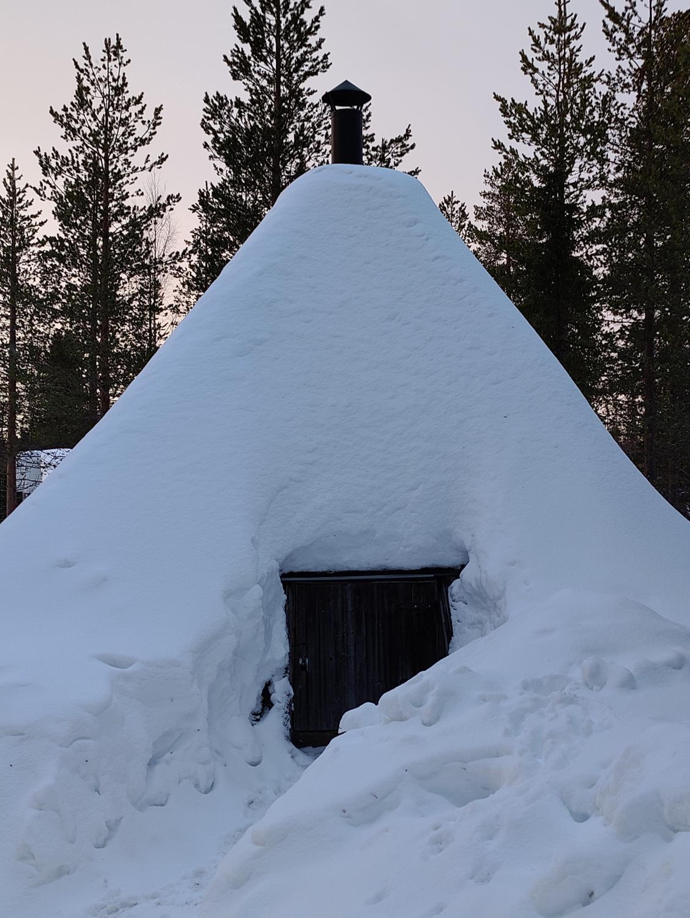 Ylläksen Metsäpirtti - Ulkoilijan koti