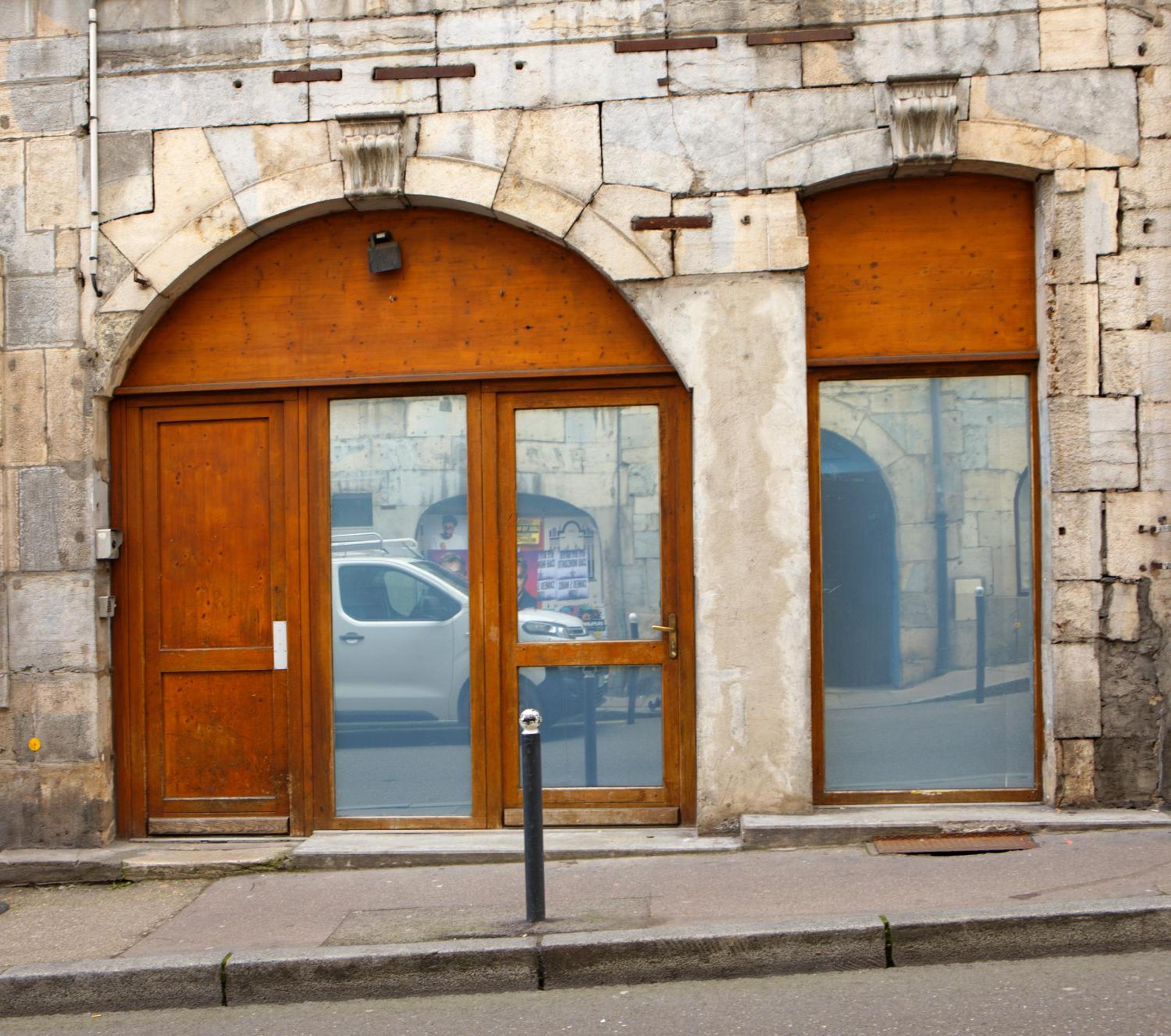 Photo 12
