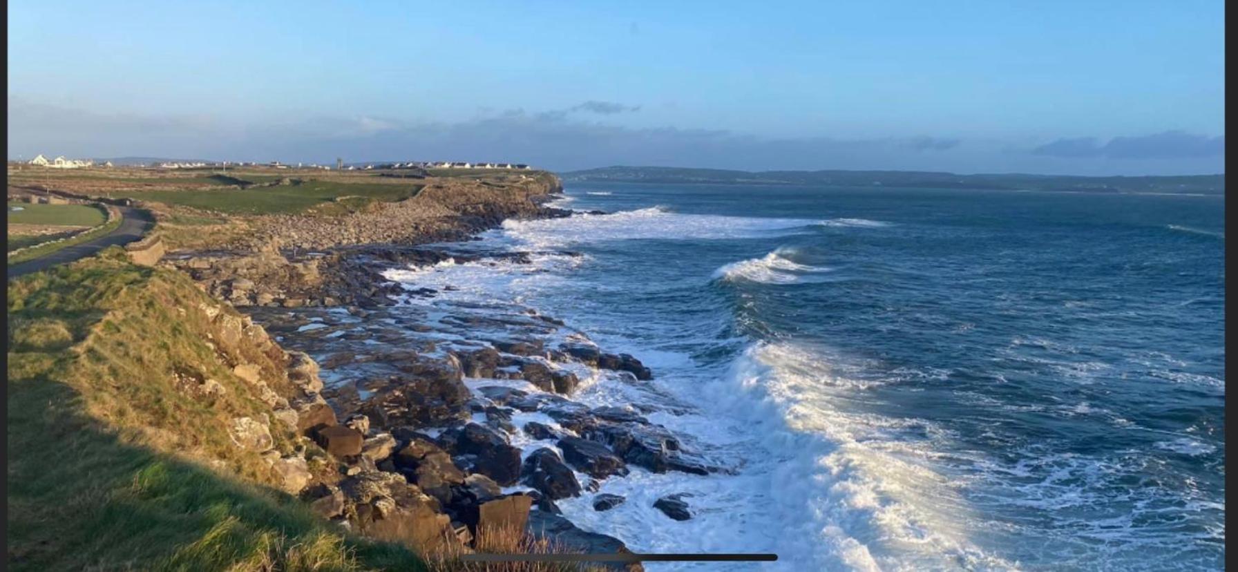 Spectacular ocean views & minutes to Cliffs- Clahane Shore Lodge view 4