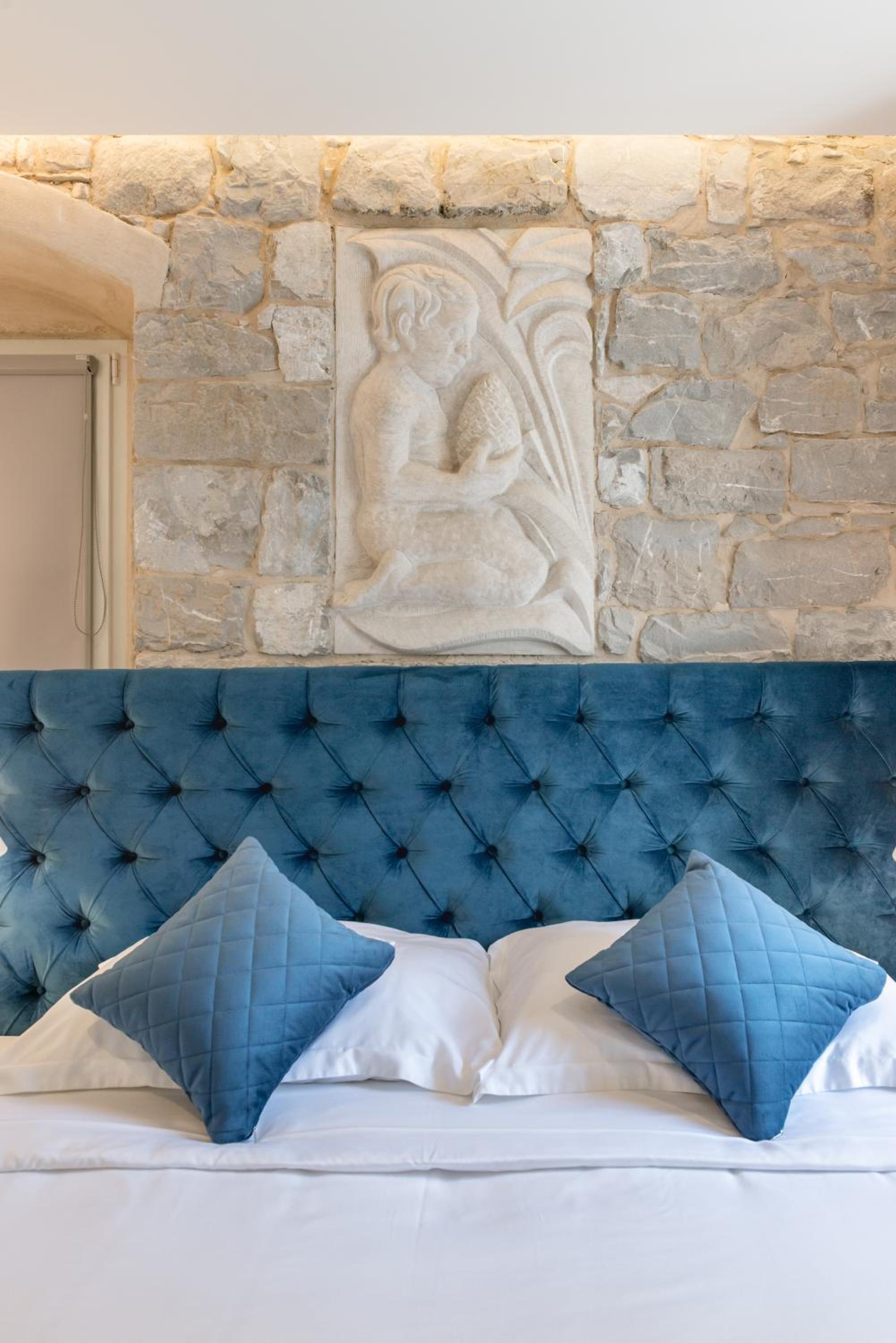 Stonemasons Heritage view 3