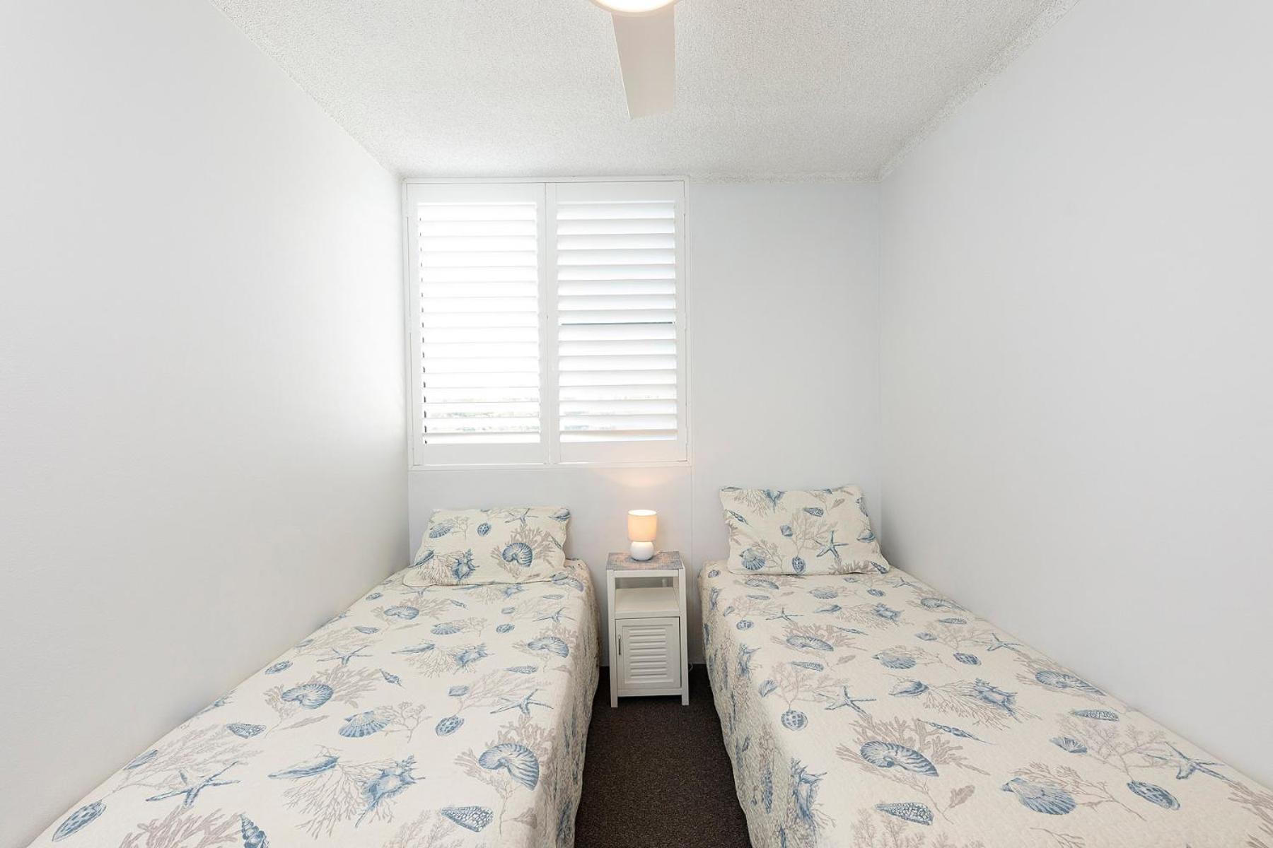 Oceanic 22 - linen not included