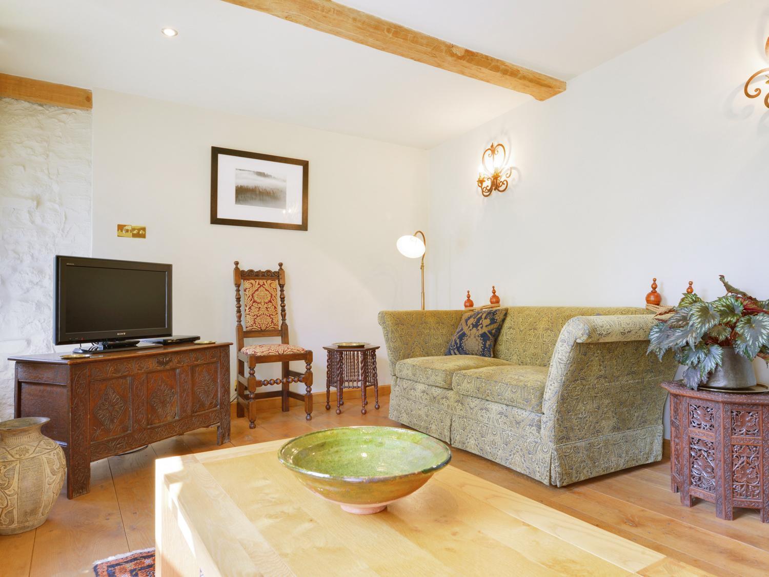 Pittards Farm Cottage view 4