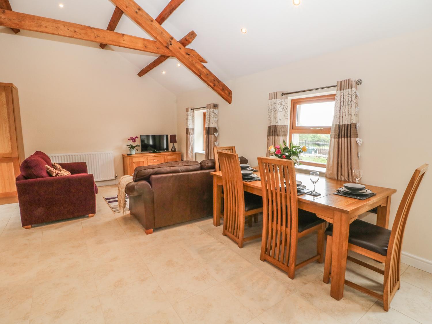 Y Deri Cottage view 3