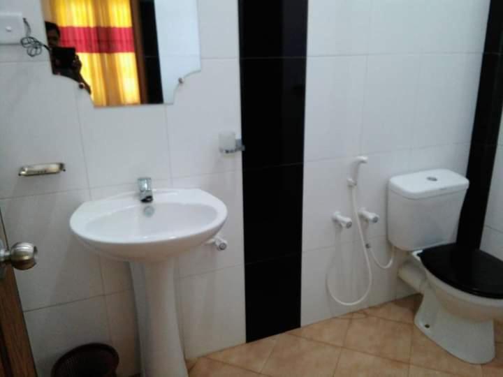 Dinimuthu Rest Inn