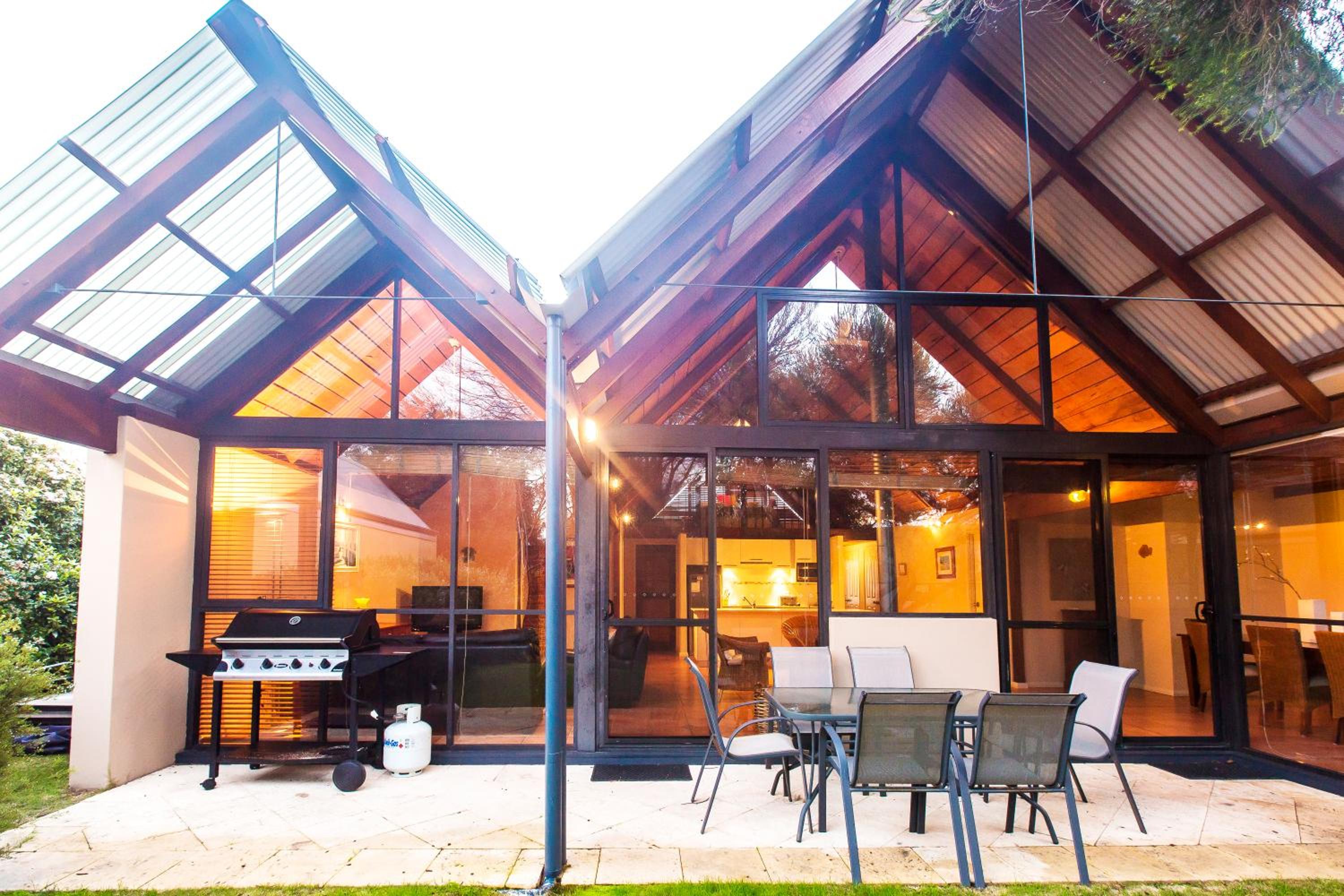 Whalers Cove Villas