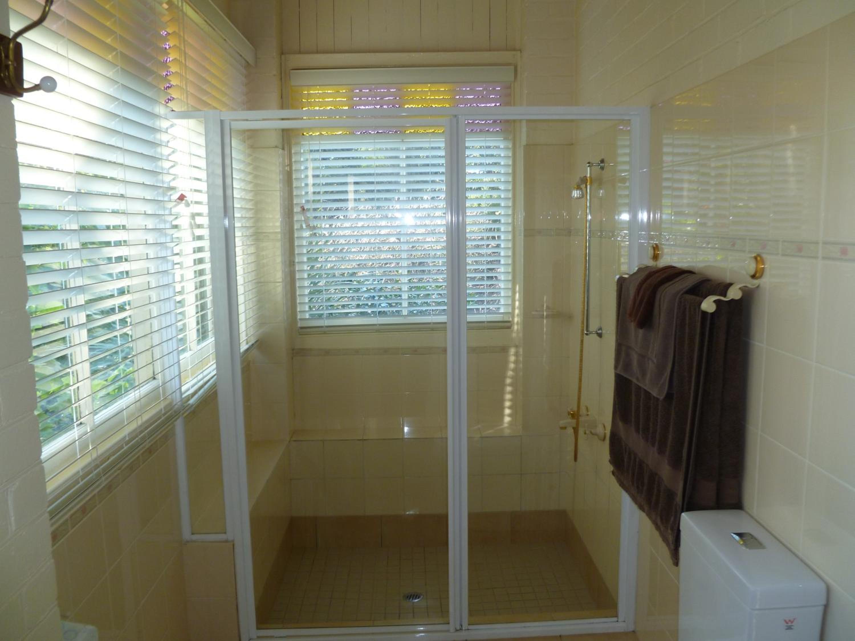 Donalea 2 Bedroom Riverview Apartment