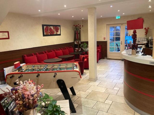 Lobby & Reception