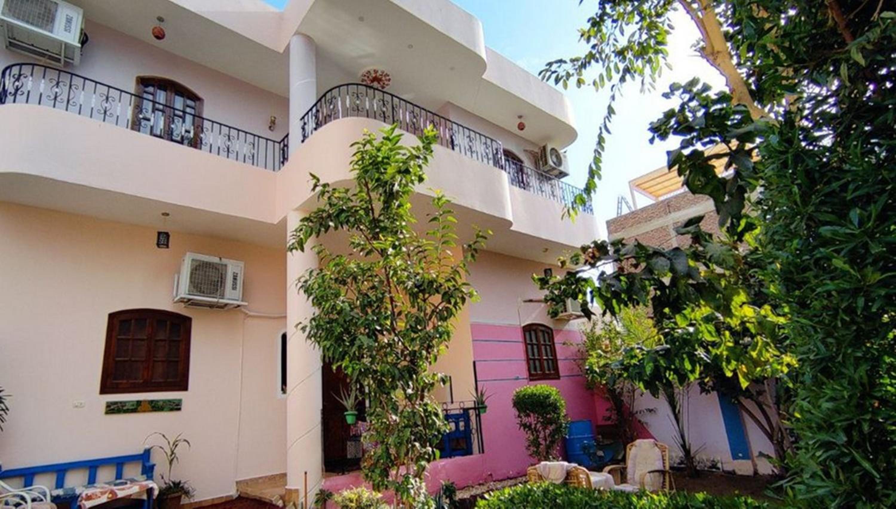 Isis - private apartments