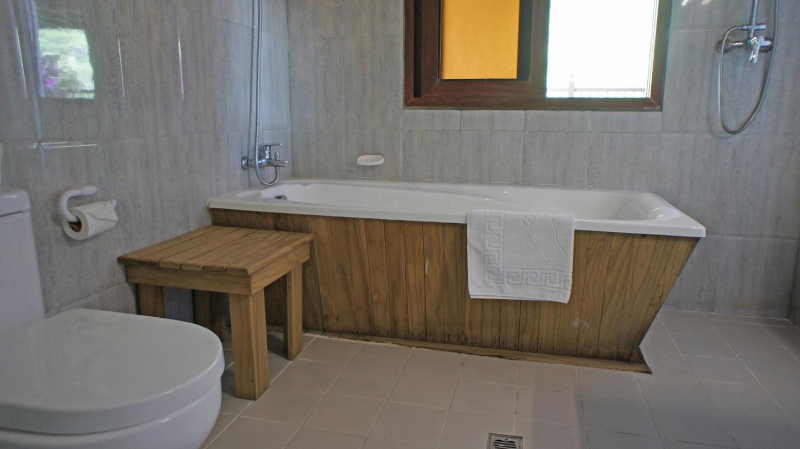 Photo 37
