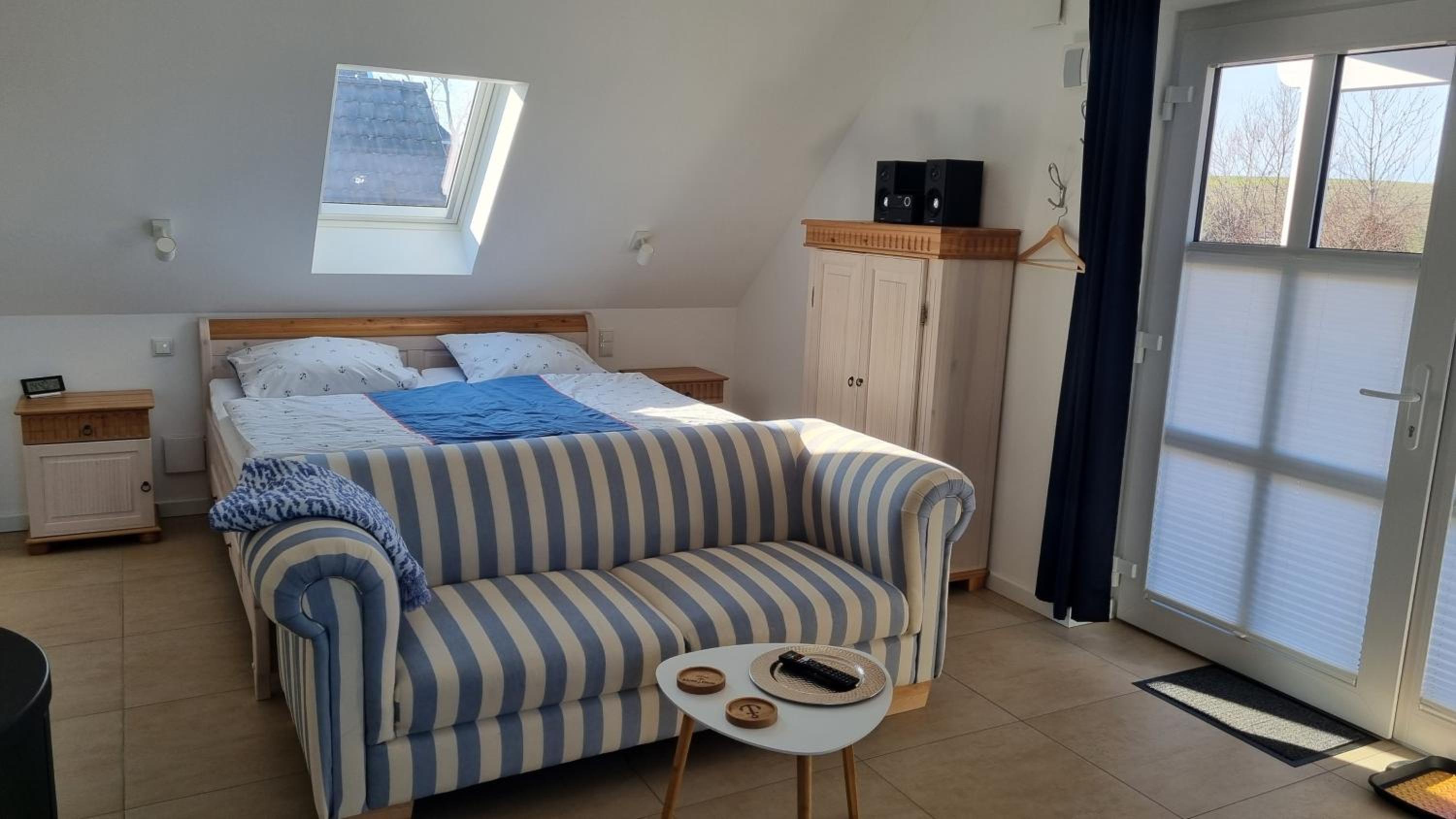 Ferienwohnung Rügen 1, Alt Reddevitz 108, Insel Rügen, mit Kamin