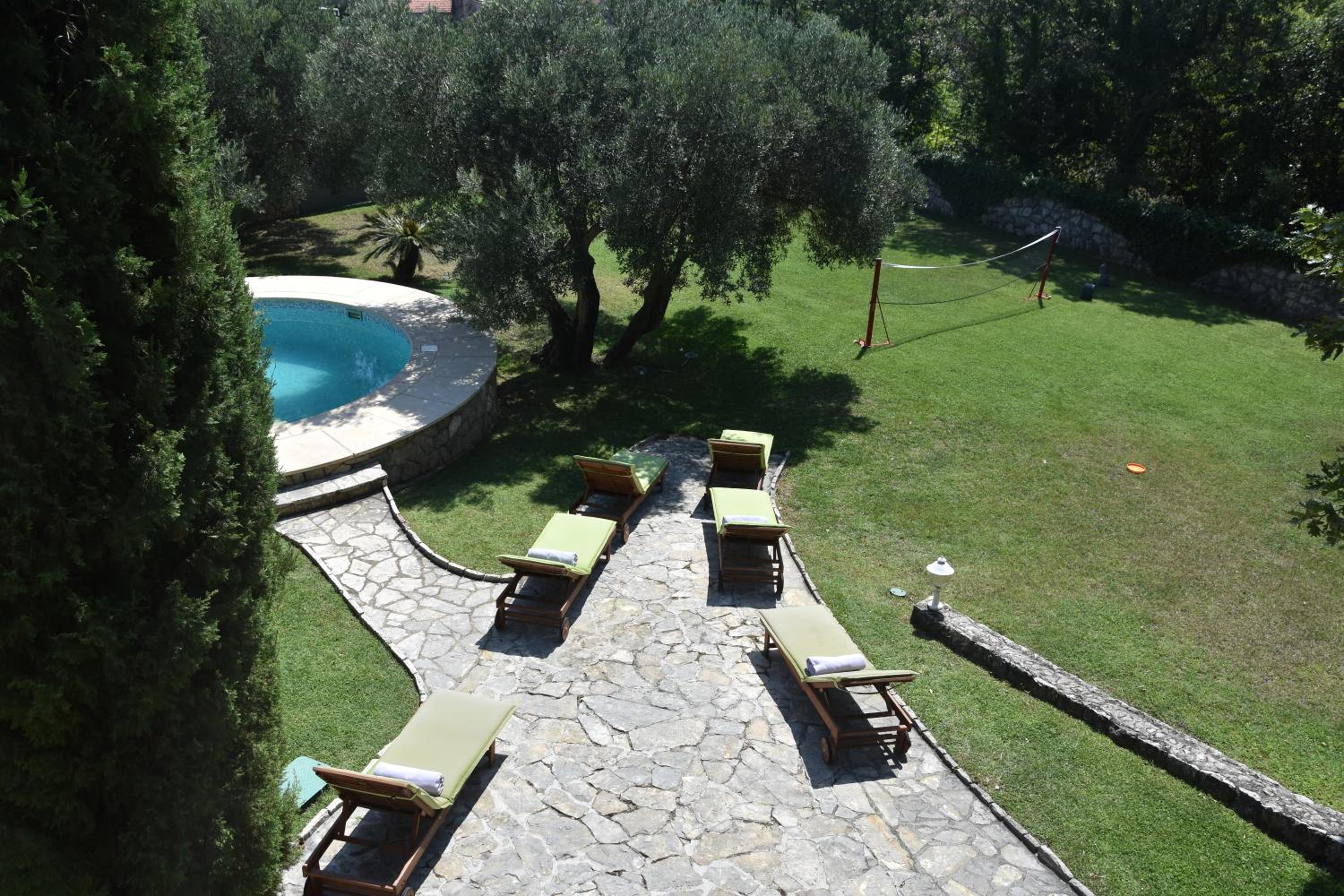 Garden Oasis Pool Villa