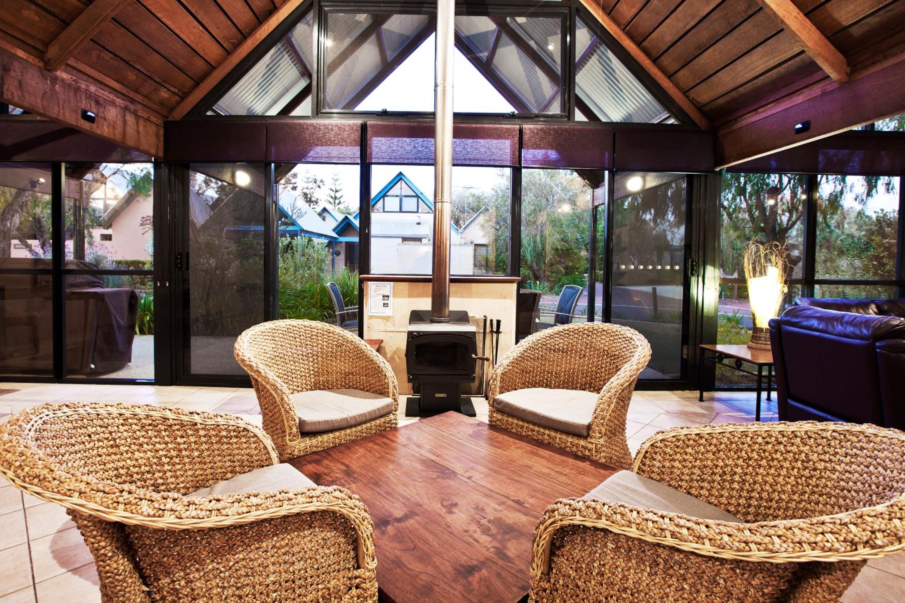 Whalers Cove Villas