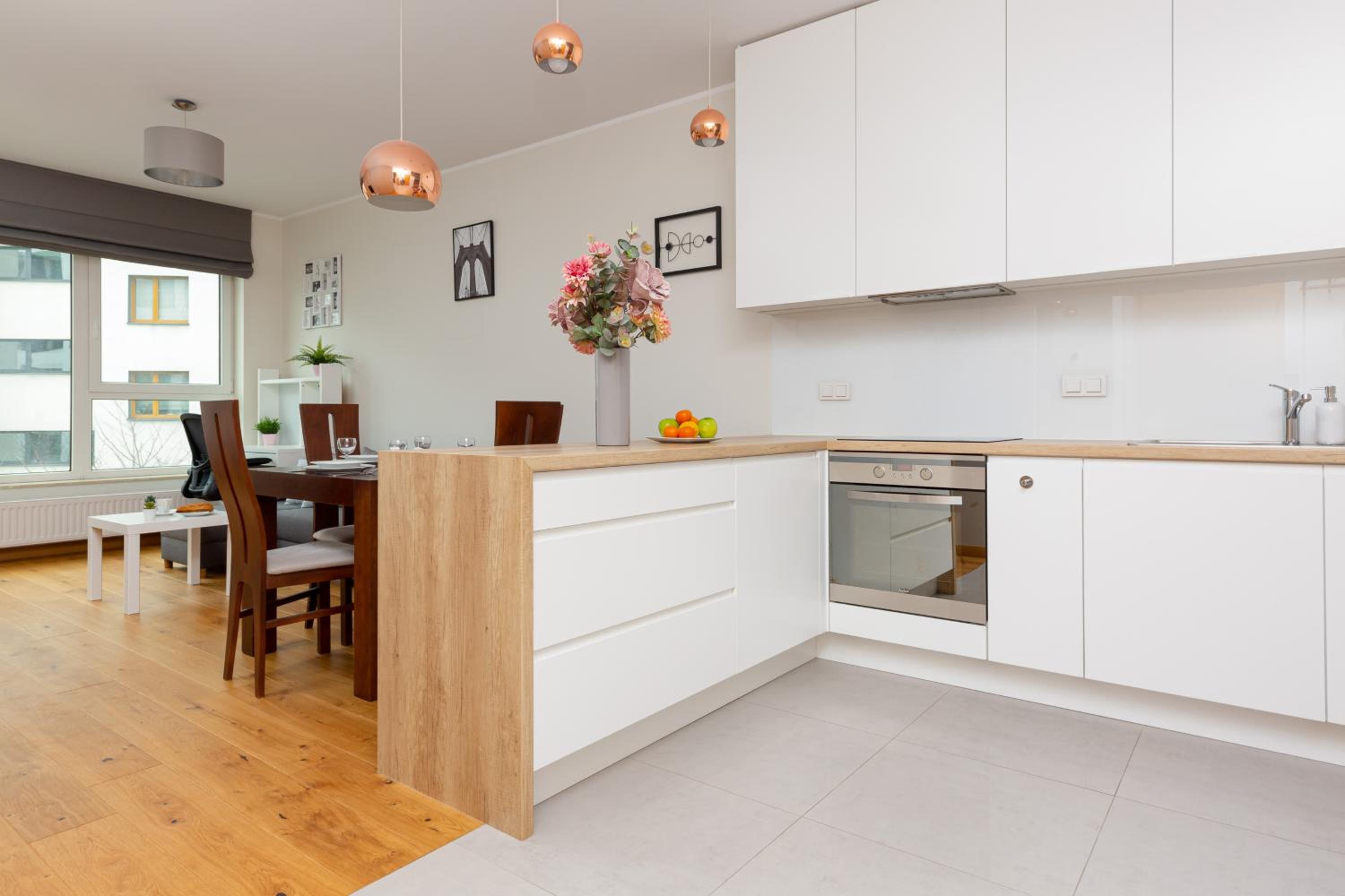 Kolorowy Gocław Apartment by Renters view 3